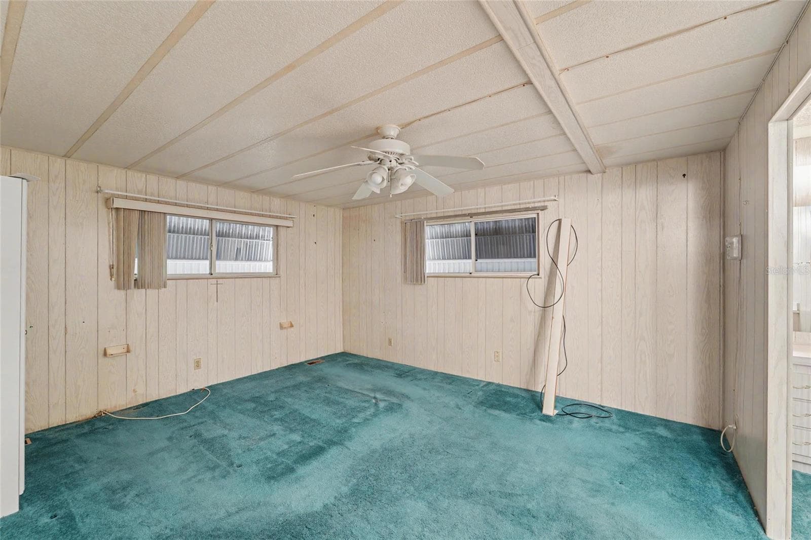 Primary bedroom with ensuite and walk in closet - 1500 COUNTY ROAD 1 #219, DUNEDIN
