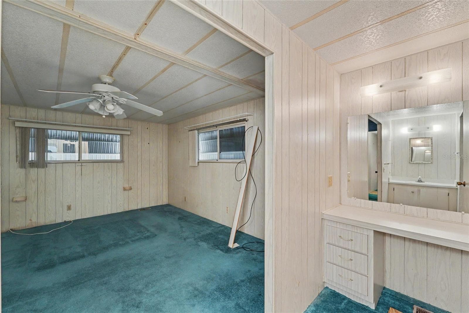 separate vanities - 1500 COUNTY ROAD 1 #219, DUNEDIN