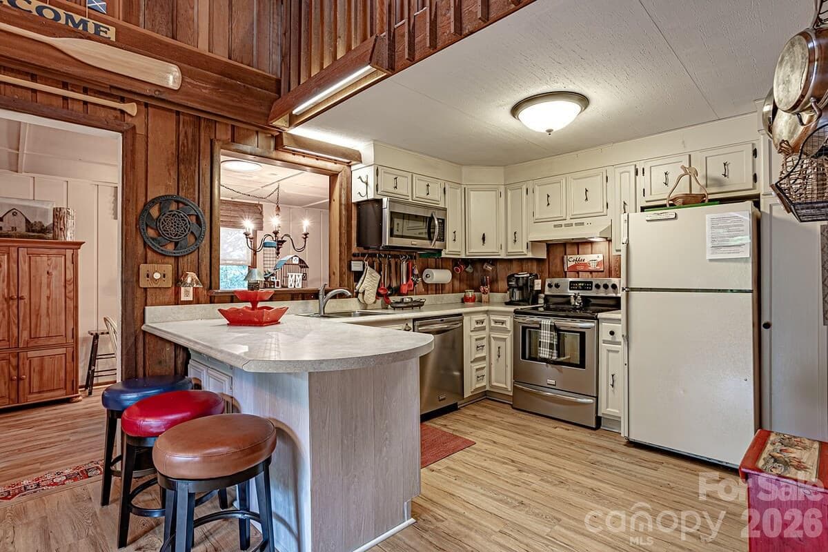 Fully equipped kitchen - 208 N West Lake Drive, Lake Lure