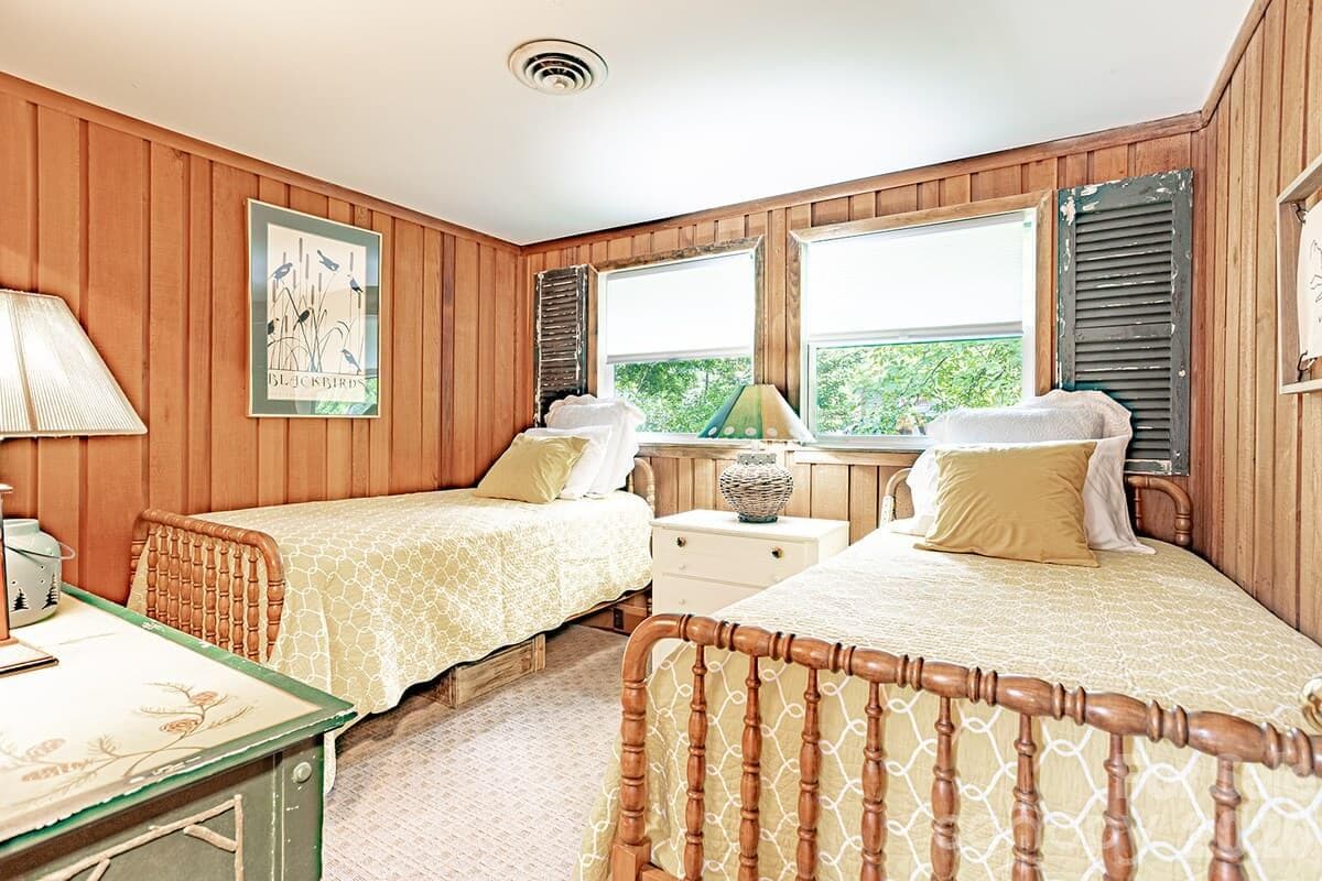 Bedroom 3 on upper level - 208 N West Lake Drive, Lake Lure