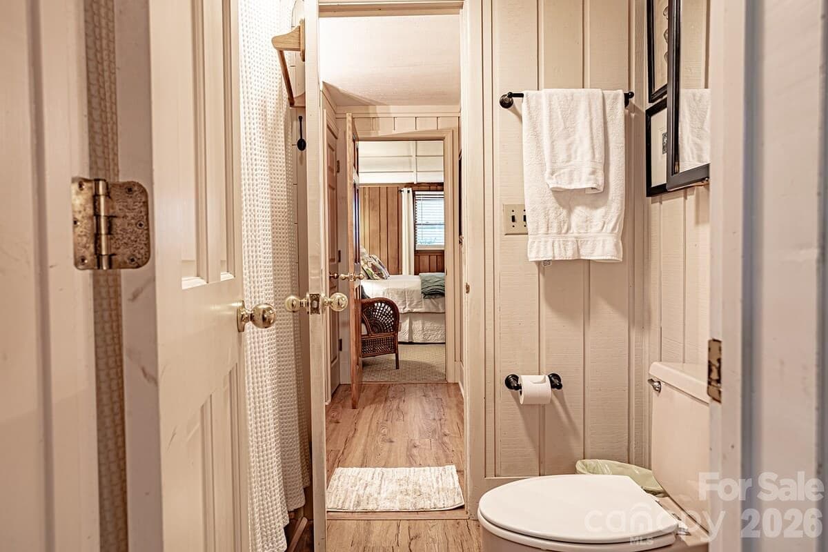 Primary bath - 208 N West Lake Drive, Lake Lure