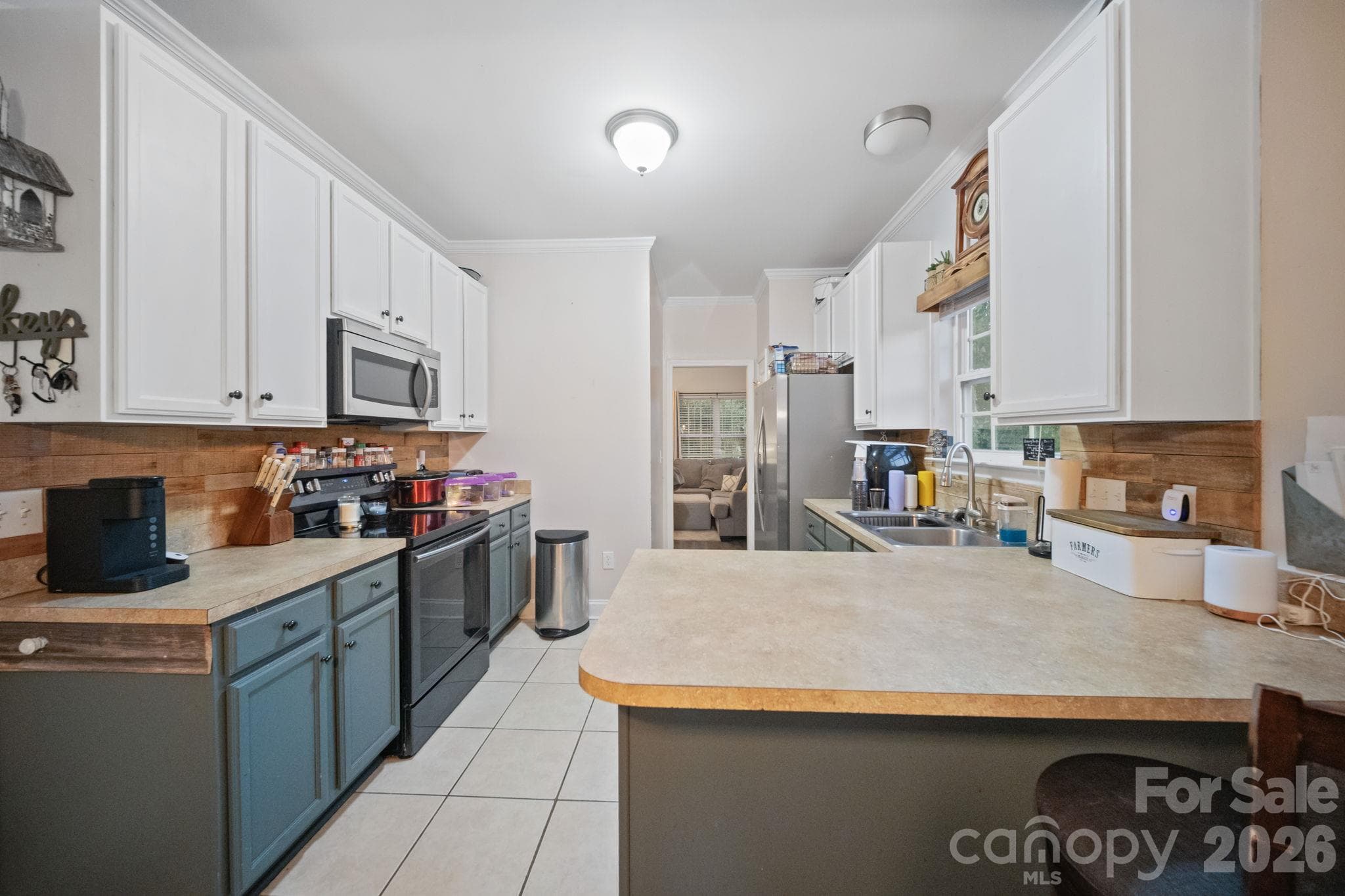 kitchen - 511 S Zion Street, Landis