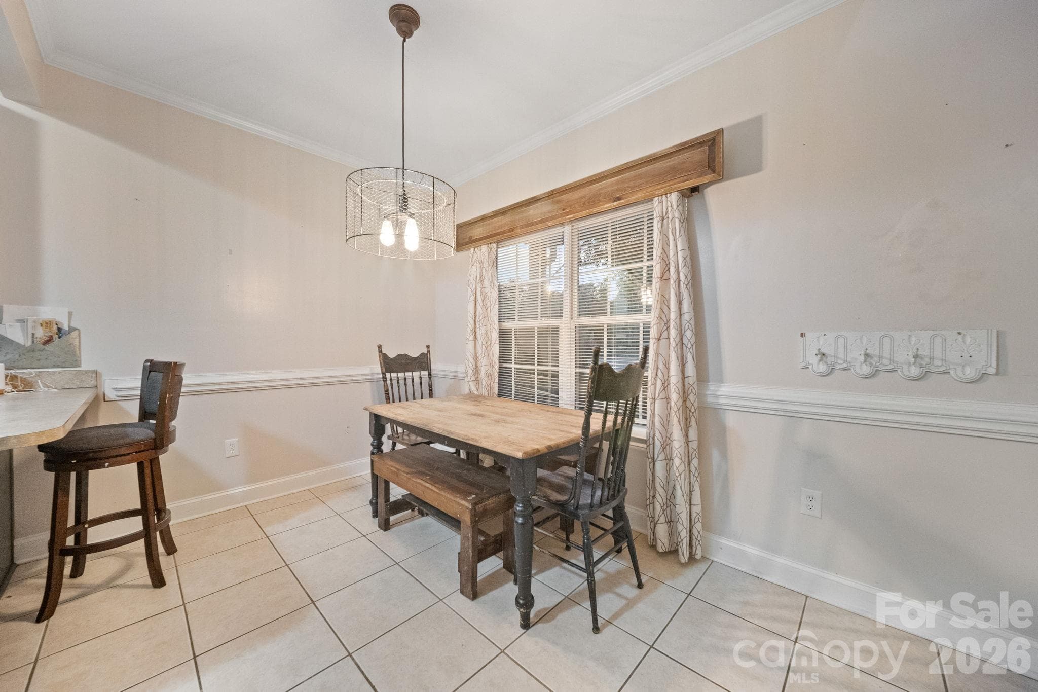 dining area - 511 S Zion Street, Landis