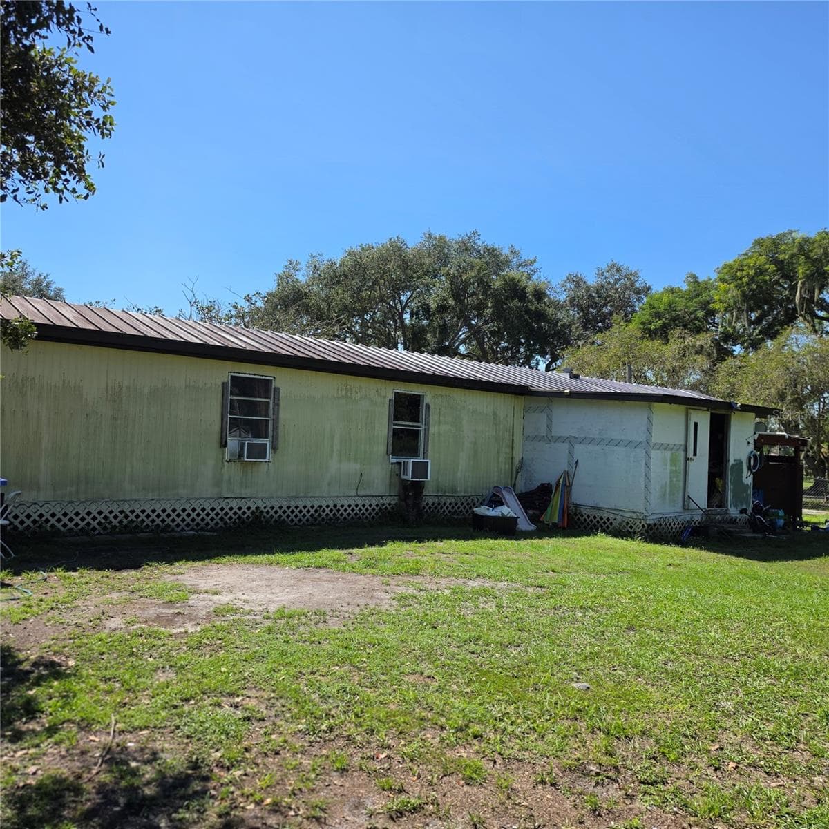 Manufactured Home at 12005 ROSE LN, RIVERVIEW, photo 2 of 11