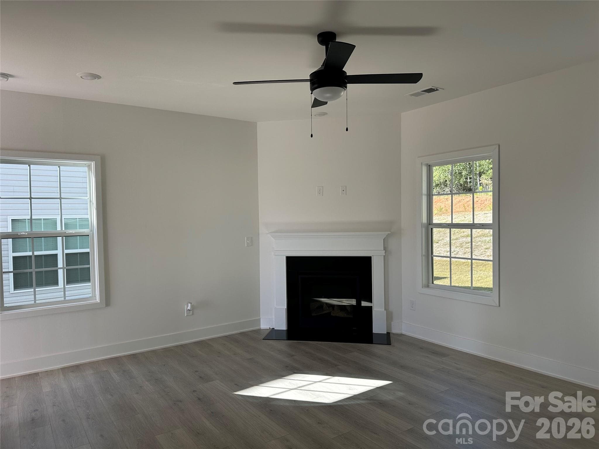 Single Family Residence at 720 Inwood Hill Drive, Gastonia, photo 6 of 35