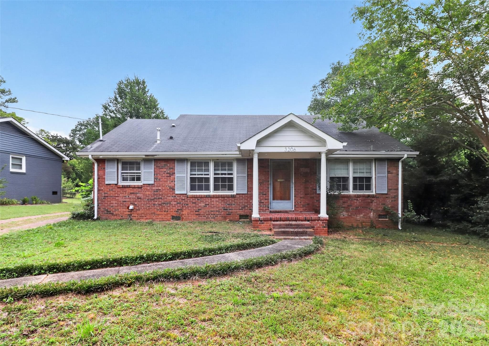 Single Family Residence at 3206 Connecticut Avenue, Charlotte, photo 3 of 30