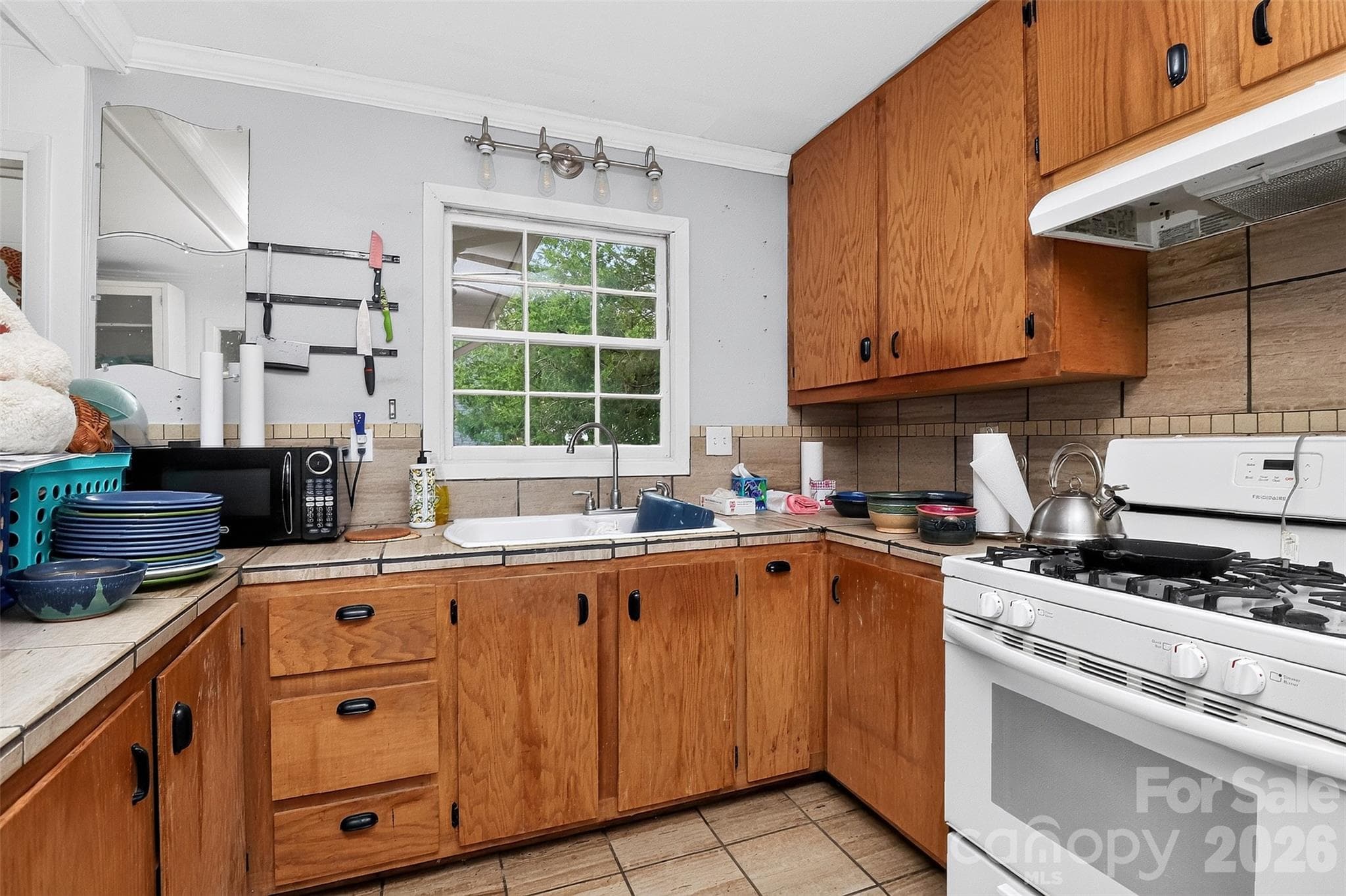 Single Family Residence at 3206 Connecticut Avenue, Charlotte, photo 23 of 30
