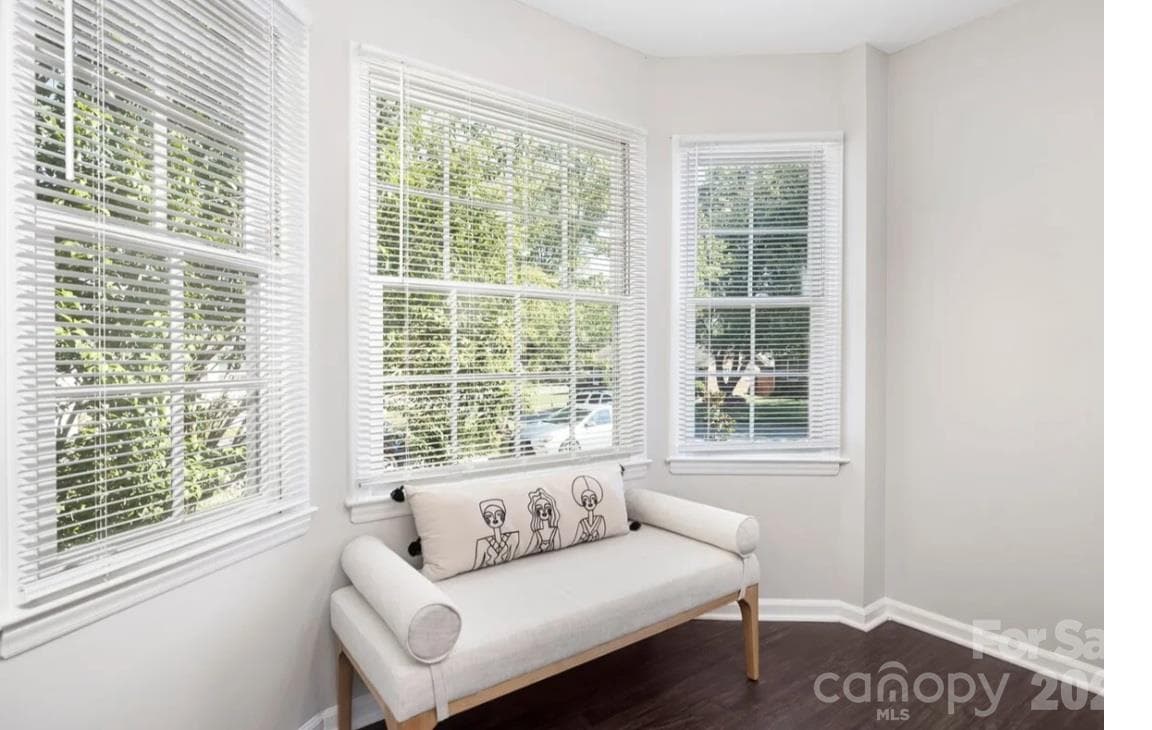 Single Family Residence at 3909 Woodbriar Trail, Charlotte, photo 6 of 24
