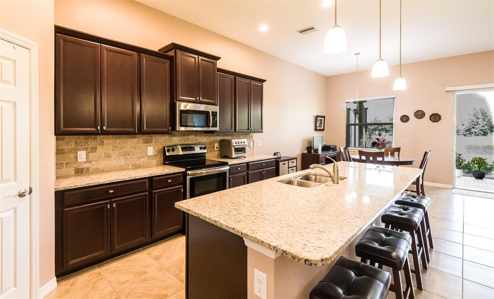 Single Family Residence at 11554 BLACKFIN ST, VENICE, photo 6 of 29
