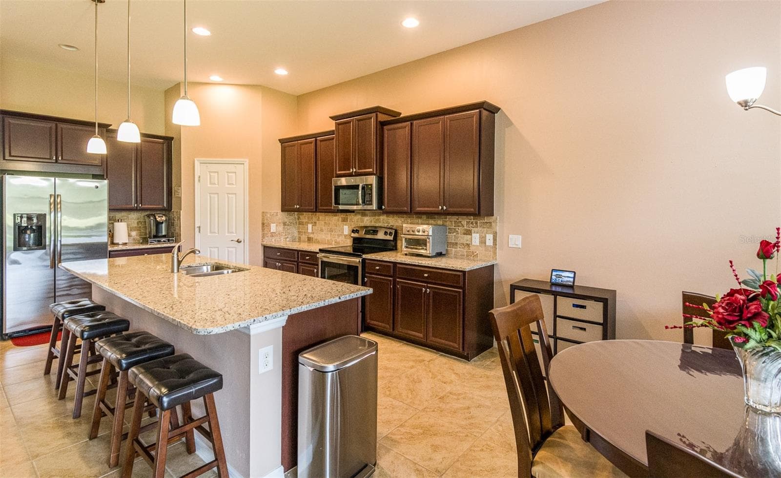 Single Family Residence at 11554 BLACKFIN ST, VENICE, photo 7 of 29