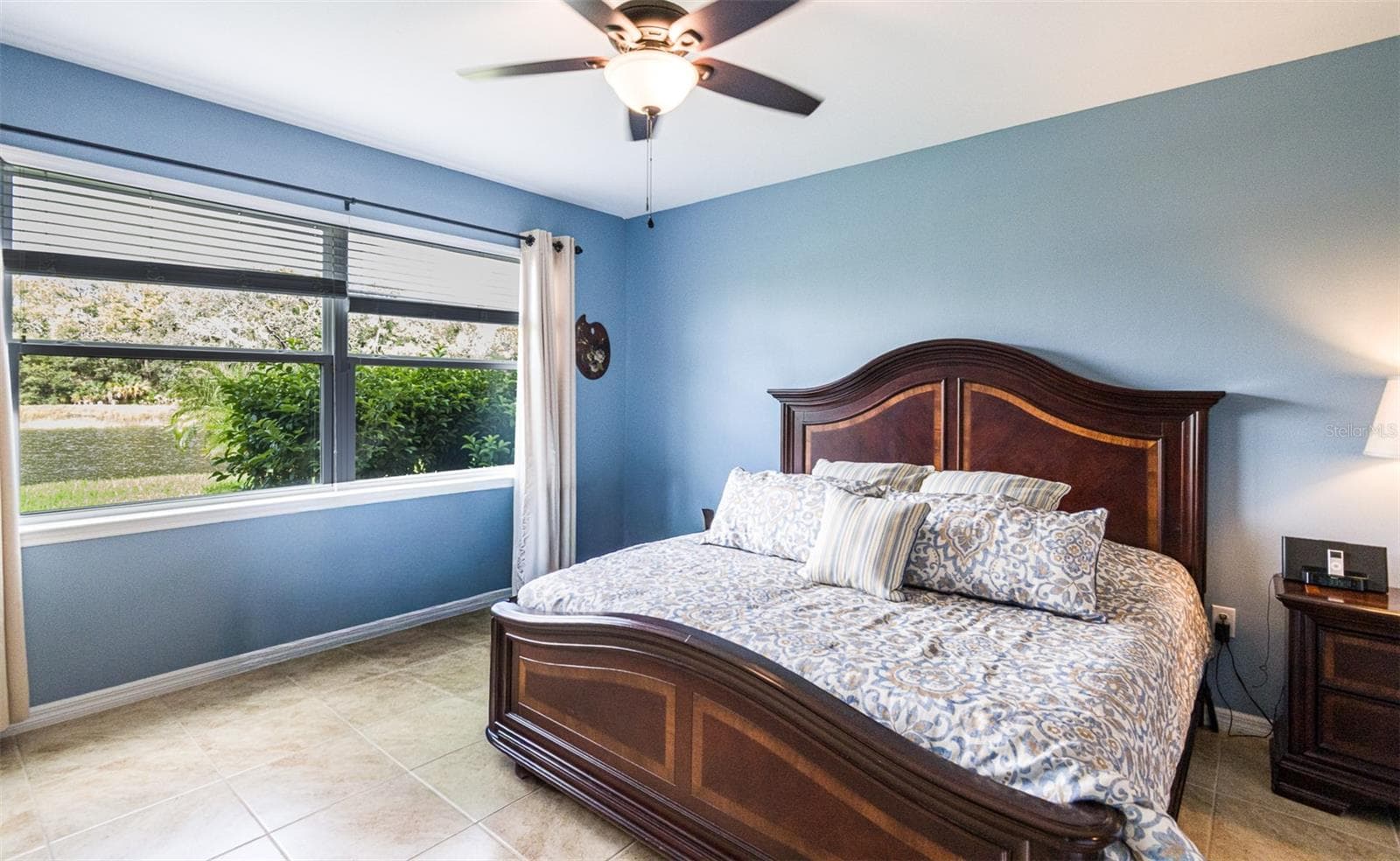 Single Family Residence at 11554 BLACKFIN ST, VENICE, photo 10 of 29