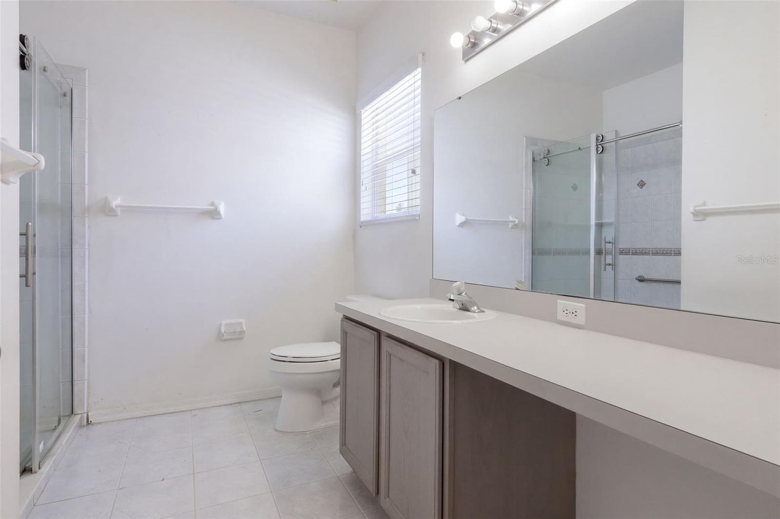 Primary Bath - 15806 GREEN COVE BLVD, CLERMONT