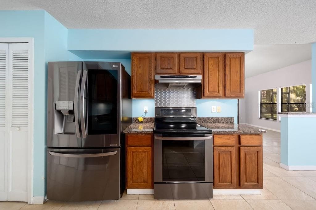 Single Family Residence at 4119 MORELAND DR, VALRICO, photo 9 of 34