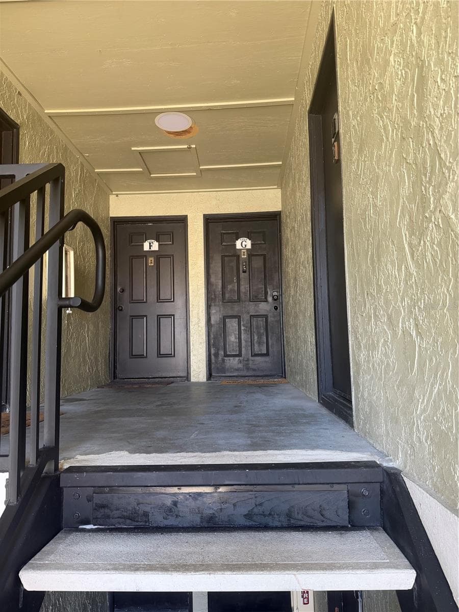 Condominium at 948 LAKE DESTINY #G, ALTAMONTE SPRINGS, photo 2 of 17