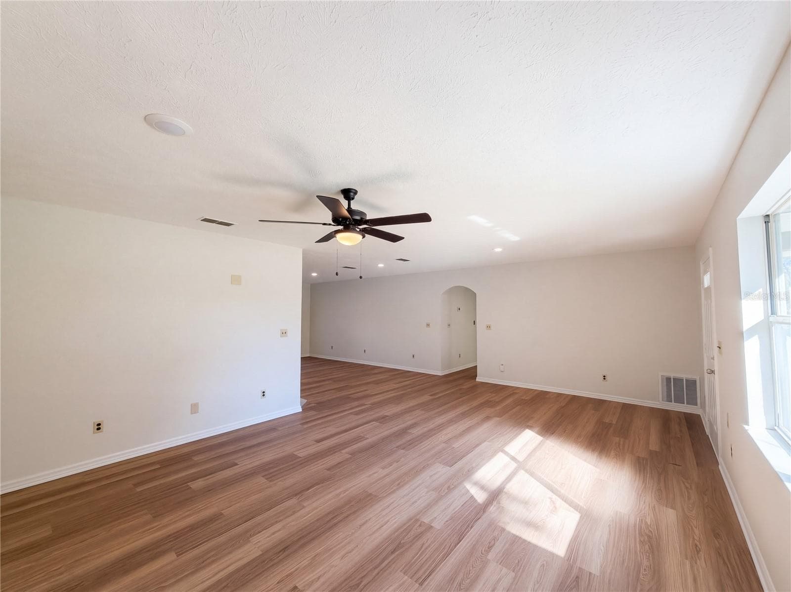 Single Family Residence at 14820 SE 103RD AVE, SUMMERFIELD, photo 5 of 21