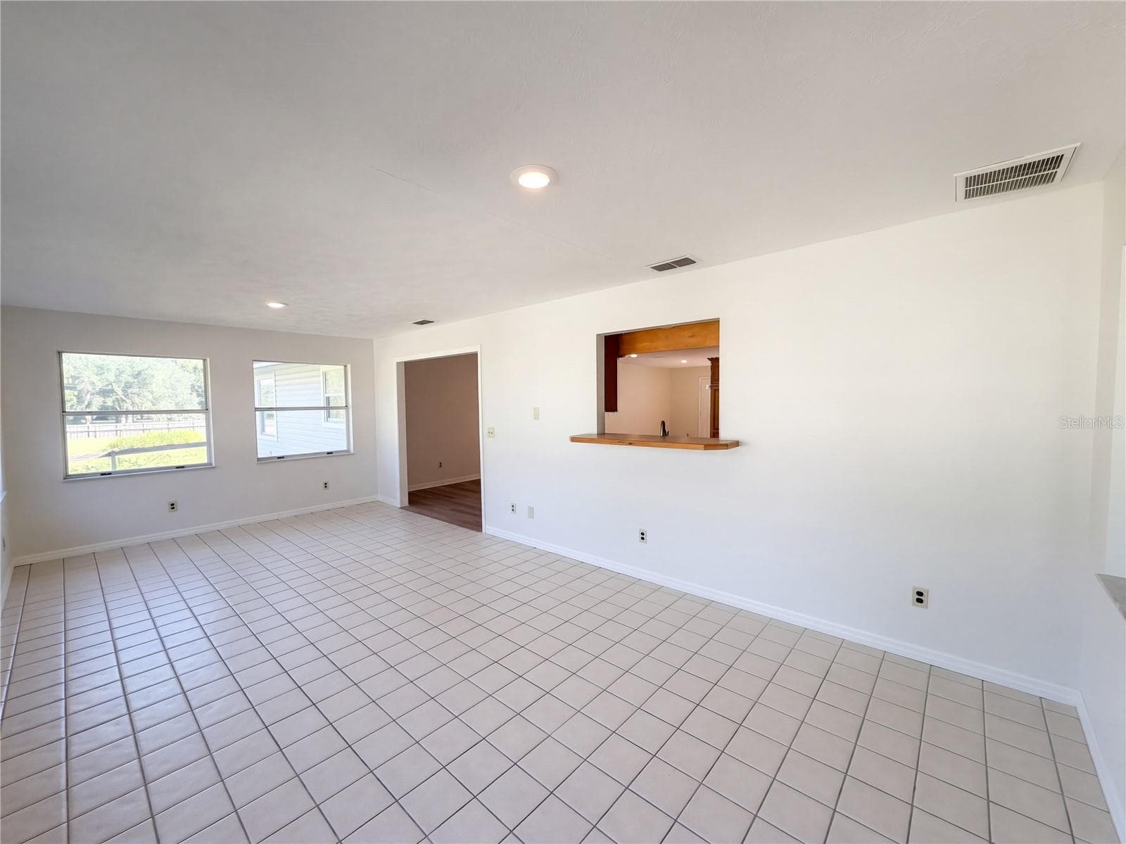 Single Family Residence at 14820 SE 103RD AVE, SUMMERFIELD, photo 11 of 21