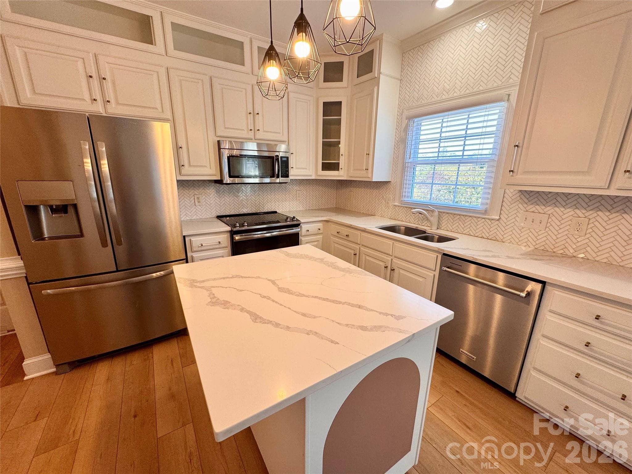 Single Family Residence at 7101 Founders Way, Harris, photo 8 of 29