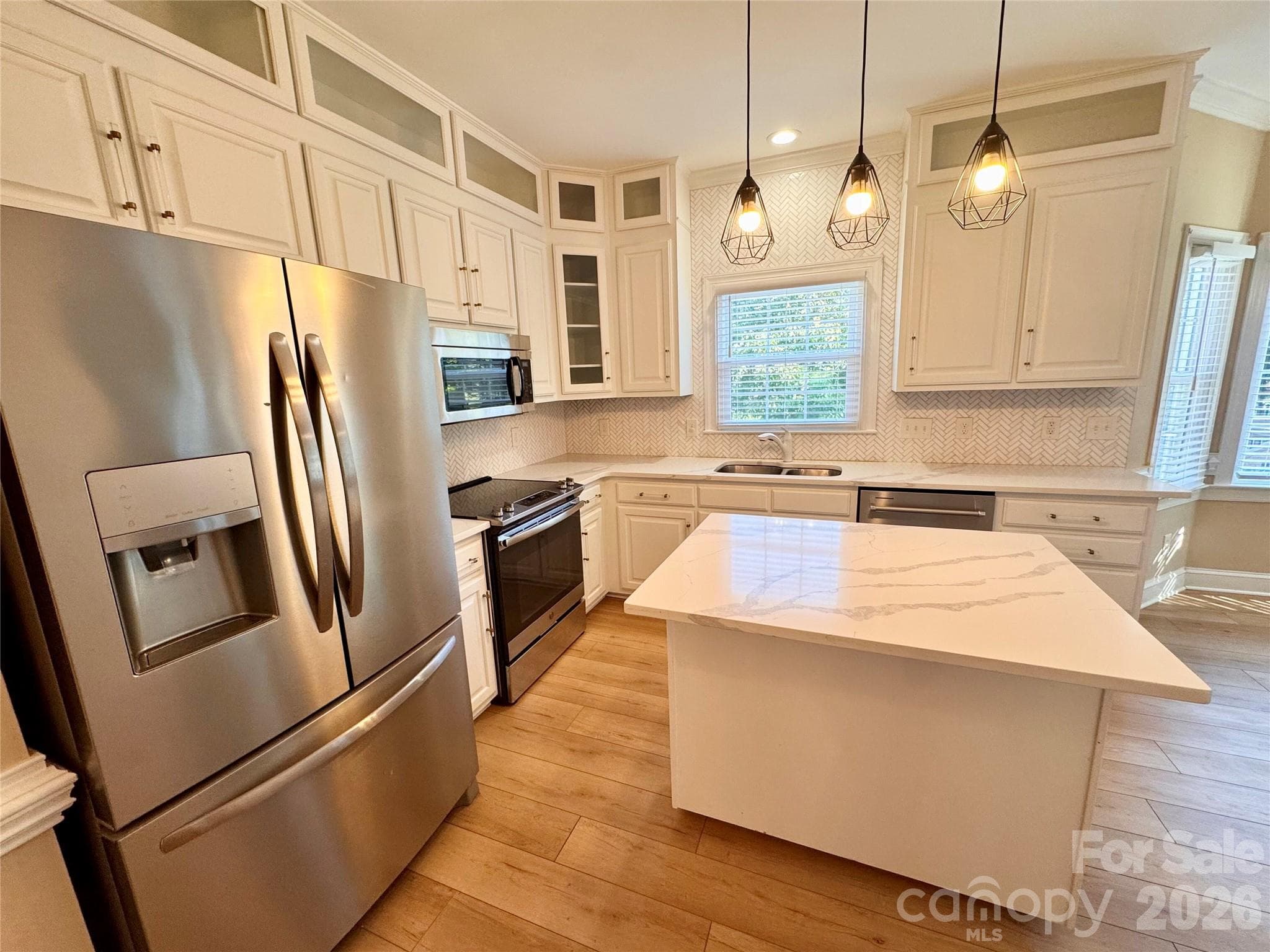 Single Family Residence at 7101 Founders Way, Harris, photo 9 of 29