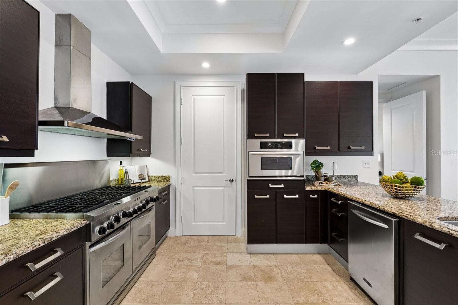Kitchen - 1350 MAIN ST #1703, SARASOTA