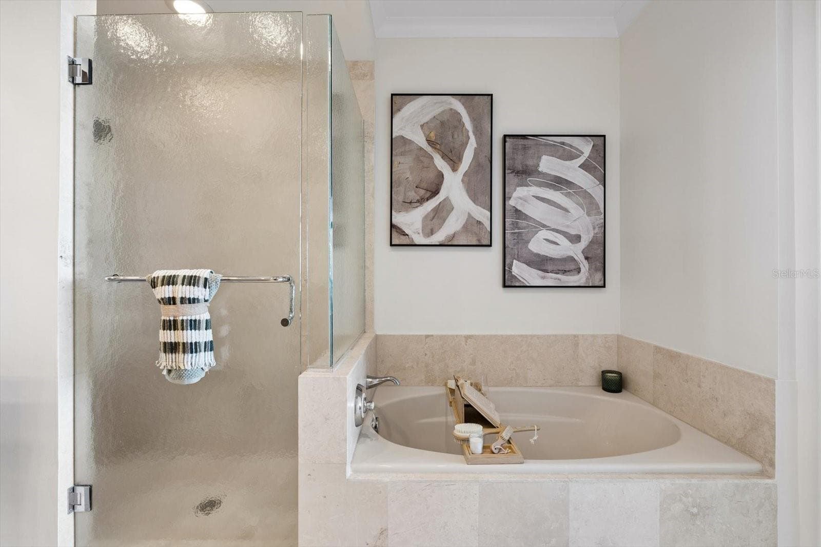 Primary ensuite bathroom with separate shower & garden soaking tub - 1350 MAIN ST #1703, SARASOTA