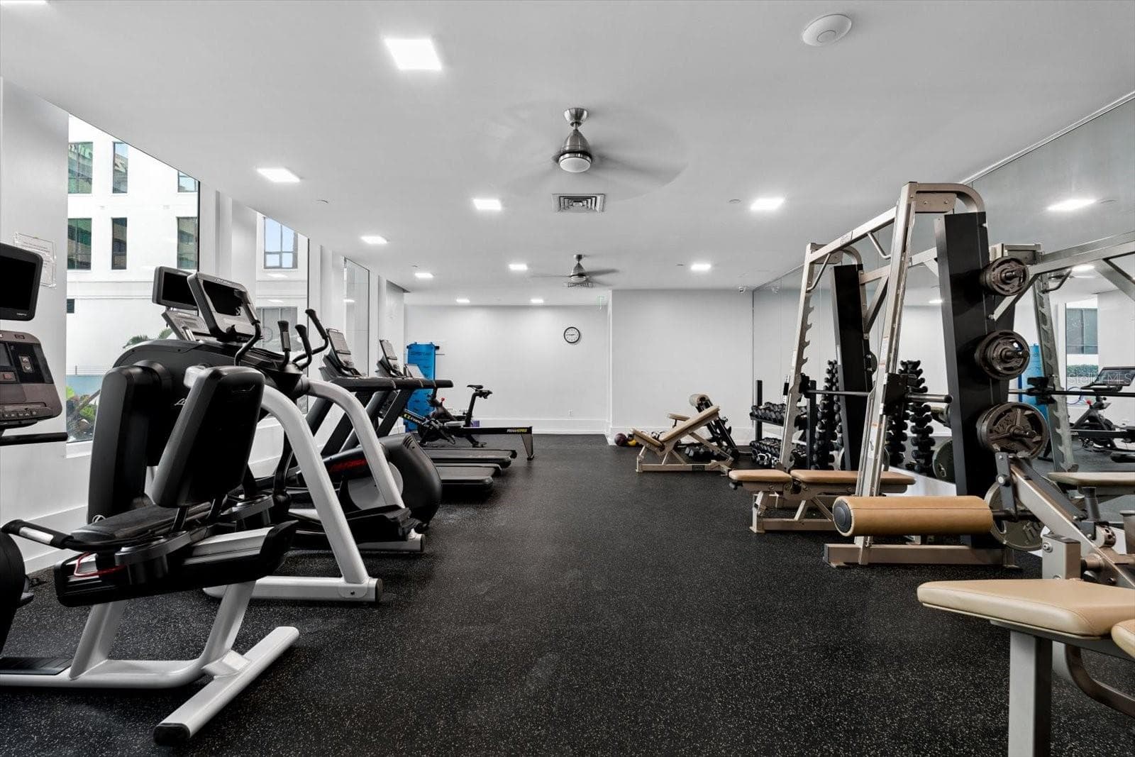 Fitness center - 1350 MAIN ST #1703, SARASOTA