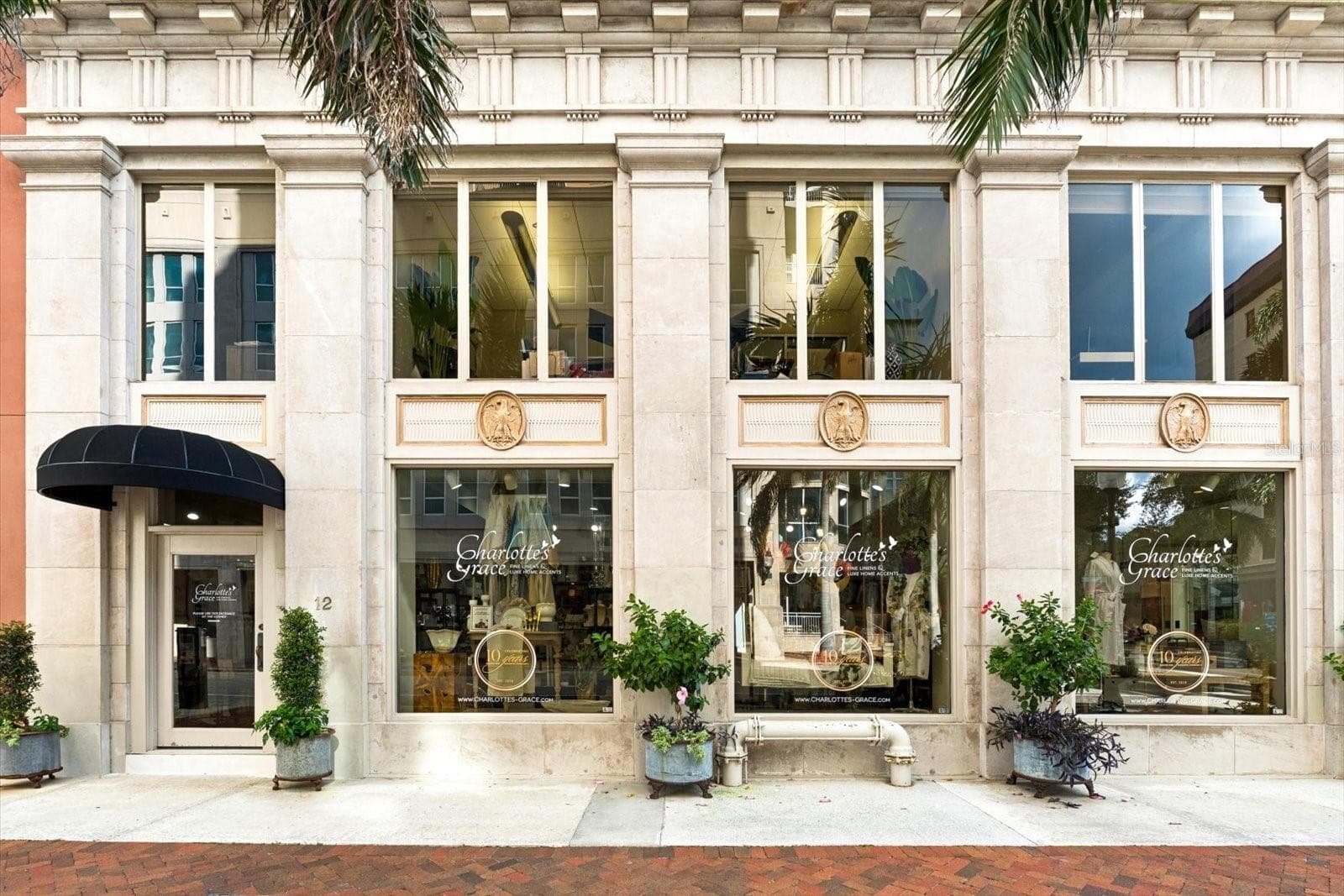 Shopping & dining outside your building - 1350 MAIN ST #1703, SARASOTA