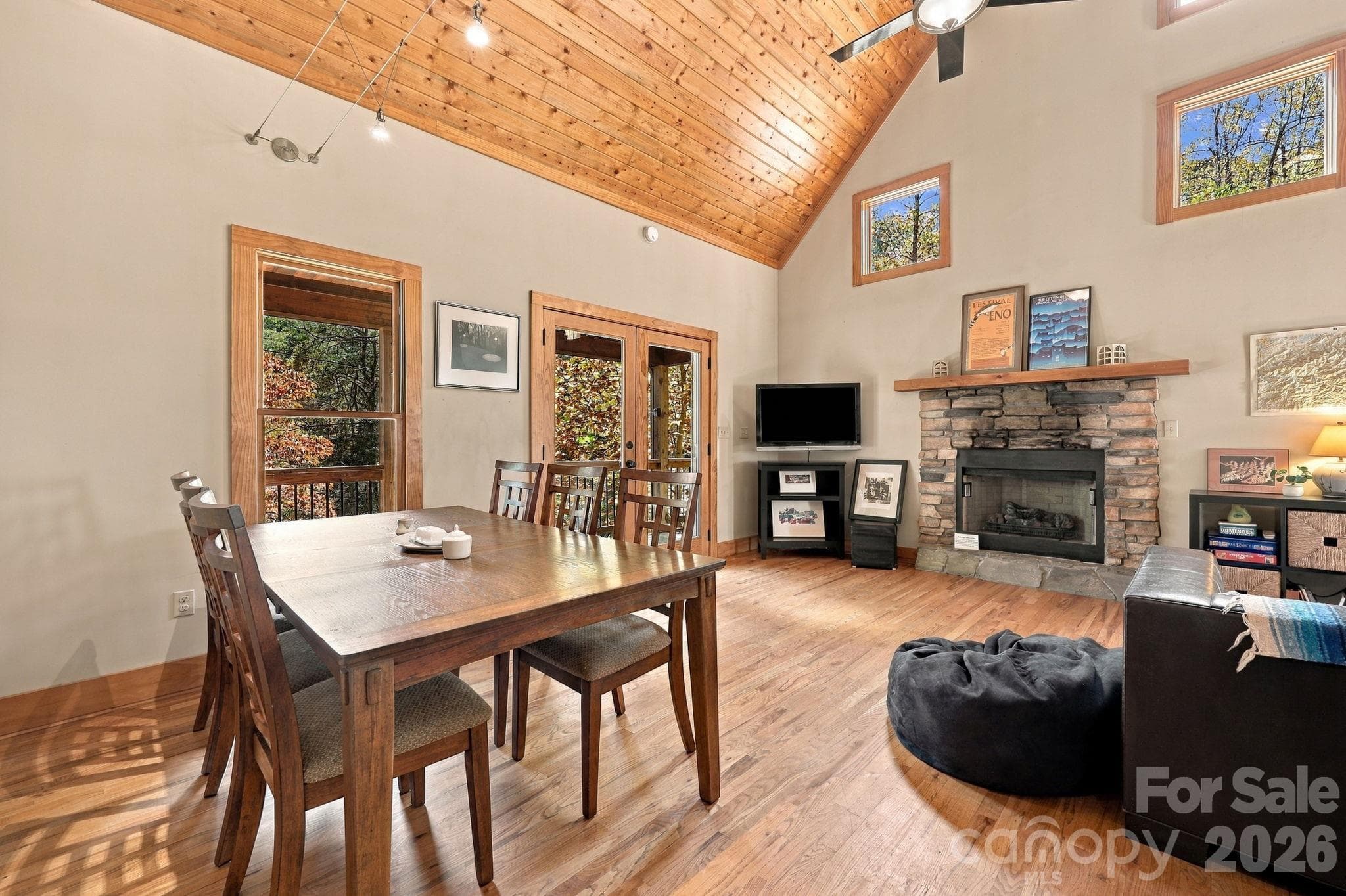 Single Family Residence at 139 Lakey Gap Acres None, Black Mountain, photo 8 of 43