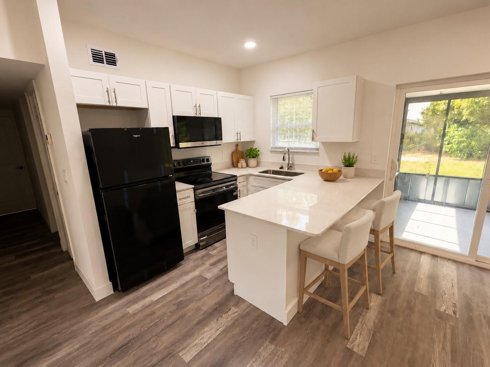 Single Family Residence at 1701 TALLAHASSEE DR, DAYTONA BEACH, photo 5 of 11