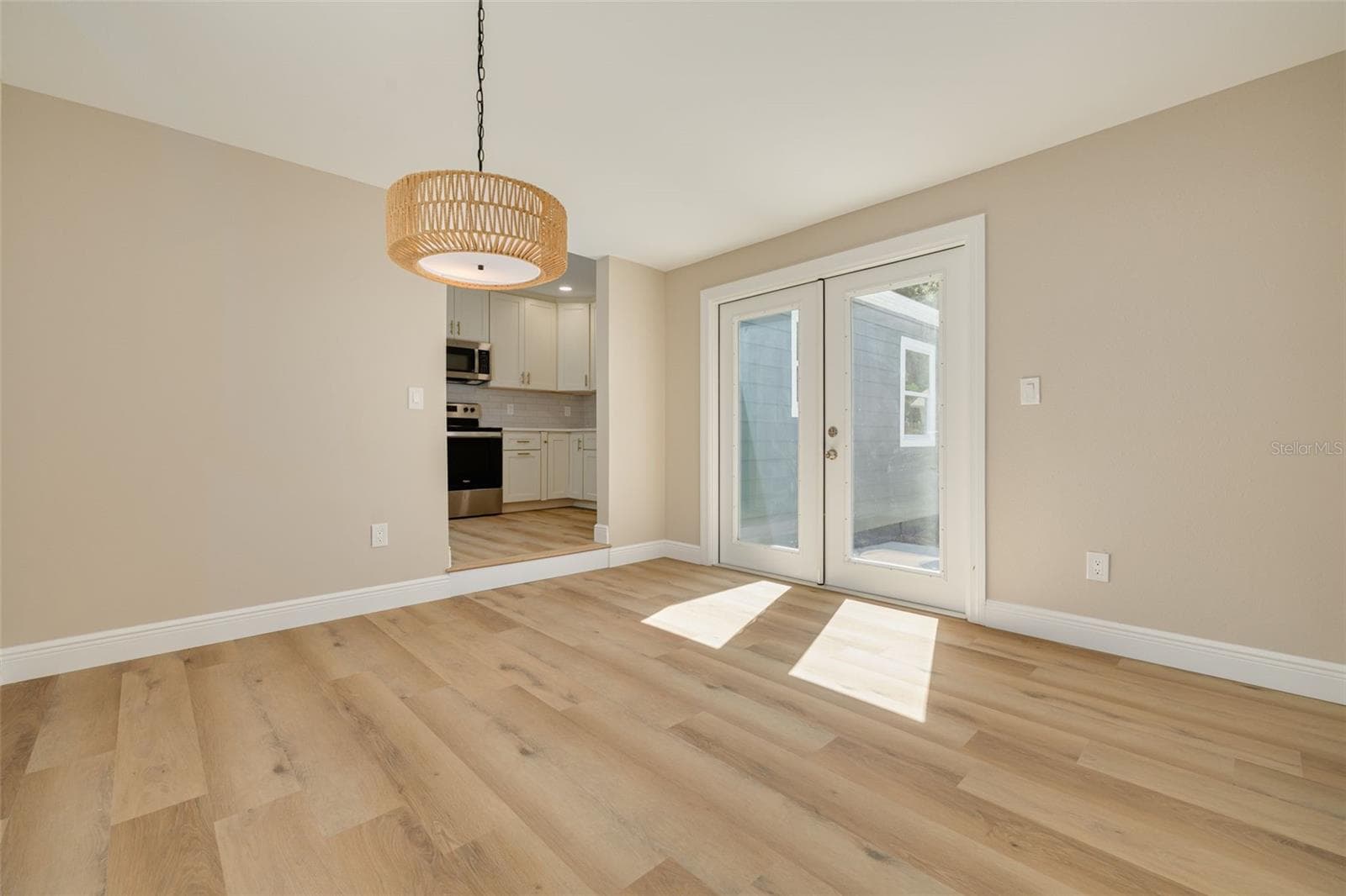 Single Family Residence at 3138 YALE ST N, ST PETERSBURG, photo 12 of 37