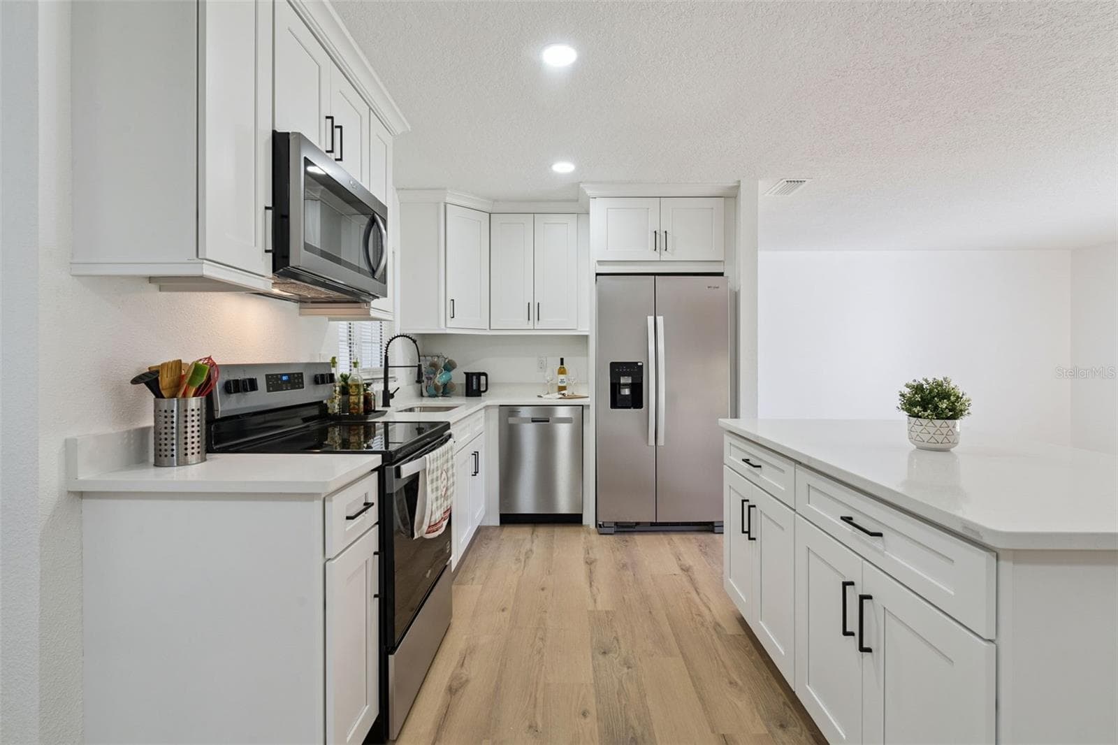 Single Family Residence at 5665 E SHADY ACRES DR, INVERNESS, photo 4 of 27