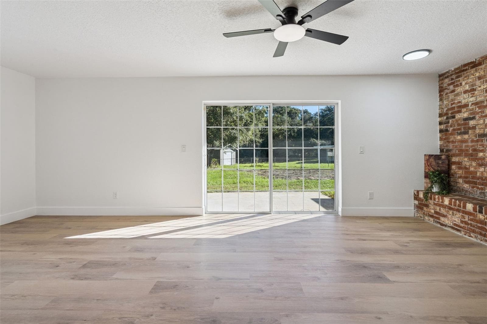 Single Family Residence at 5665 E SHADY ACRES DR, INVERNESS, photo 7 of 27