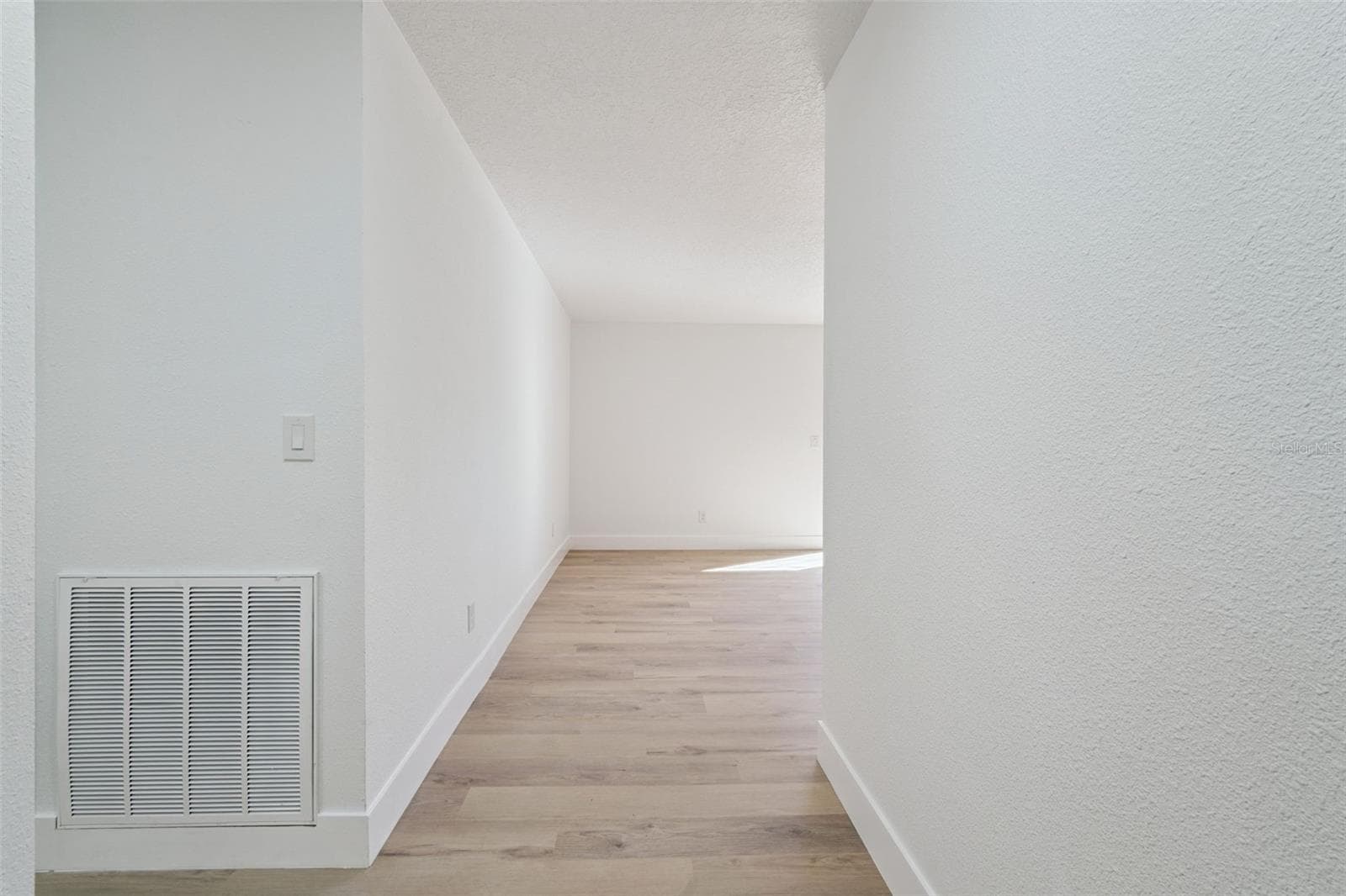 Single Family Residence at 5665 E SHADY ACRES DR, INVERNESS, photo 10 of 27