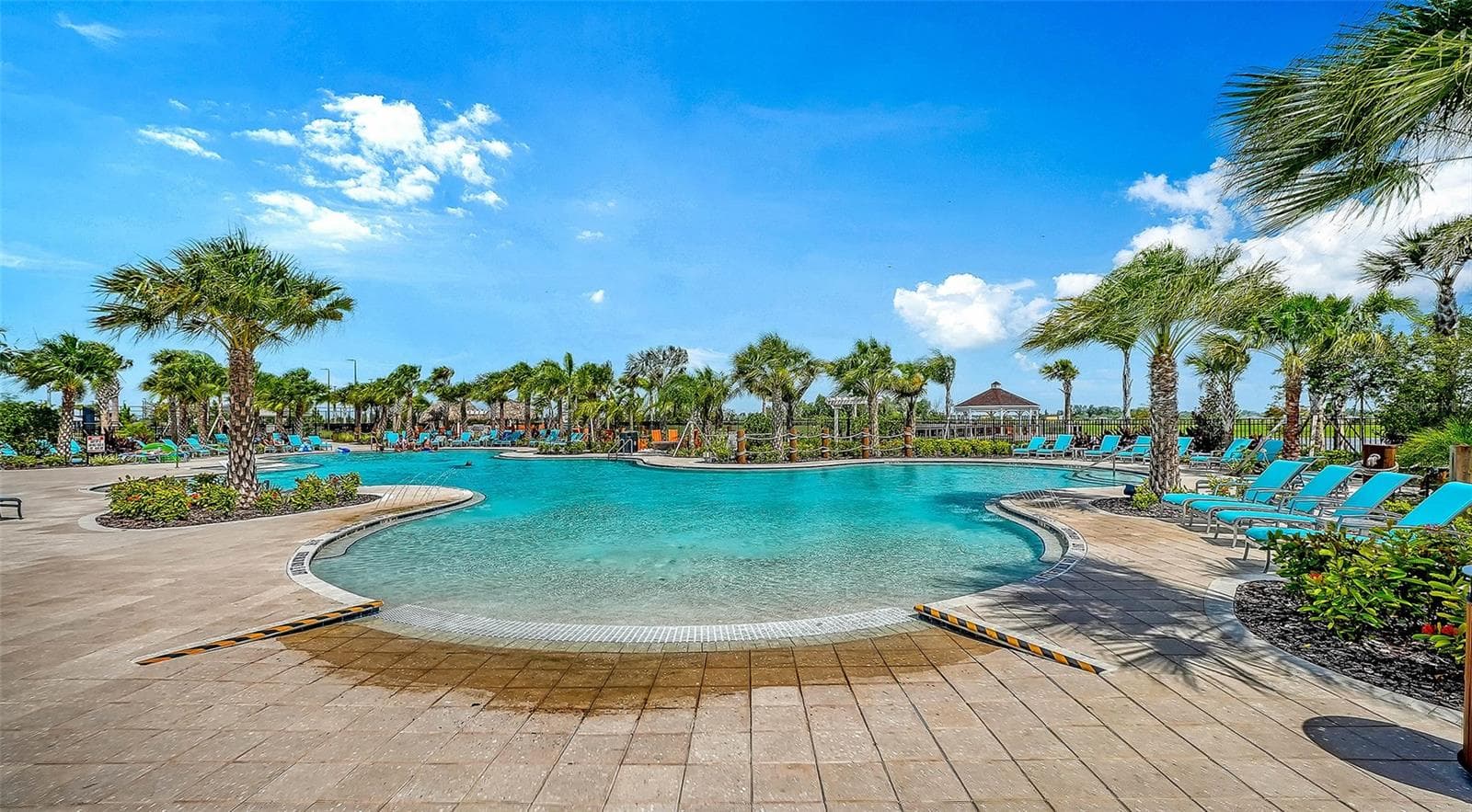Beach entry Pool - 11719 LILAC PEARL LN, PARRISH