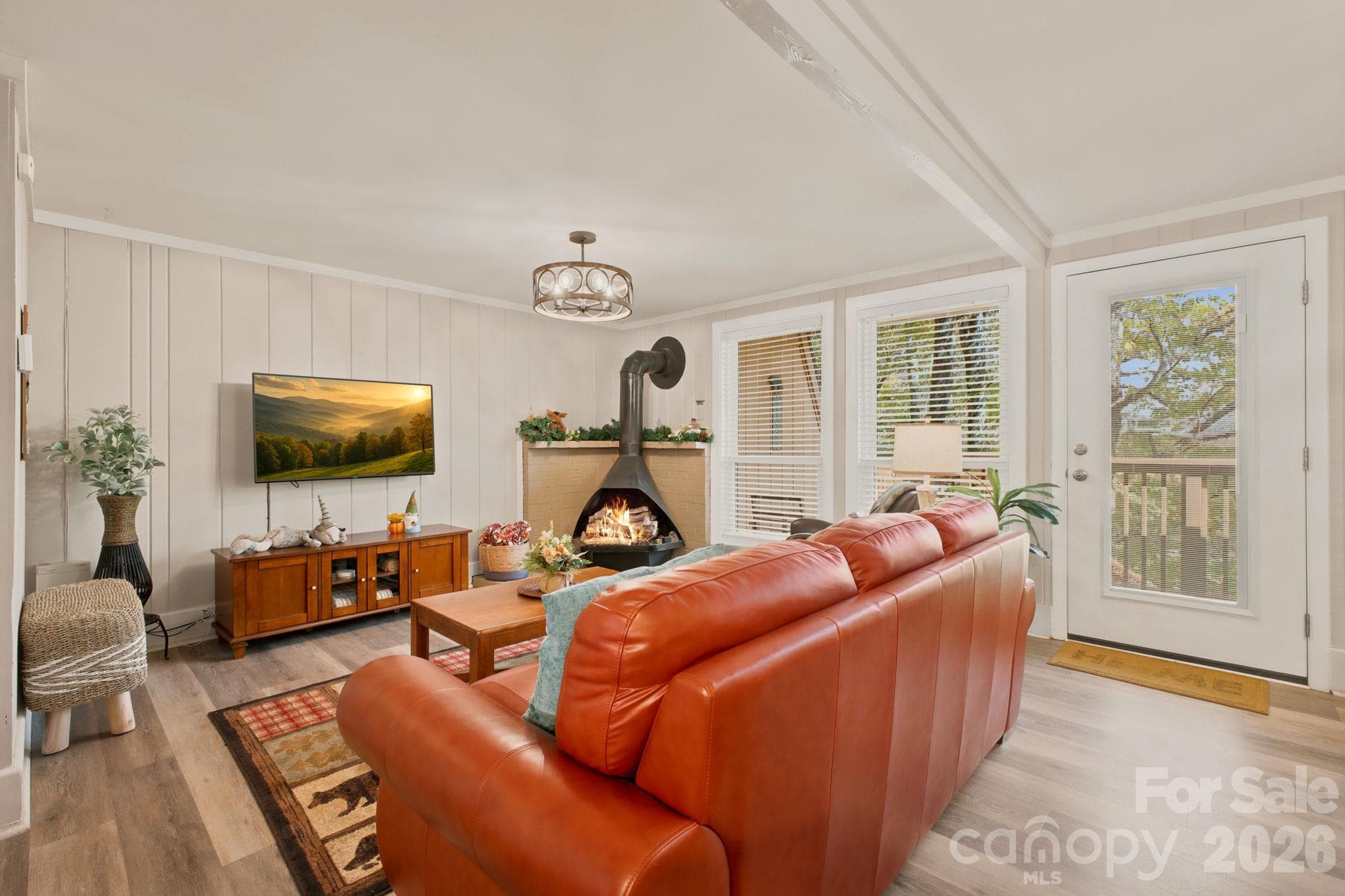 Condominium at 220 Charter Hills Road, Beech Mountain, photo 4 of 39