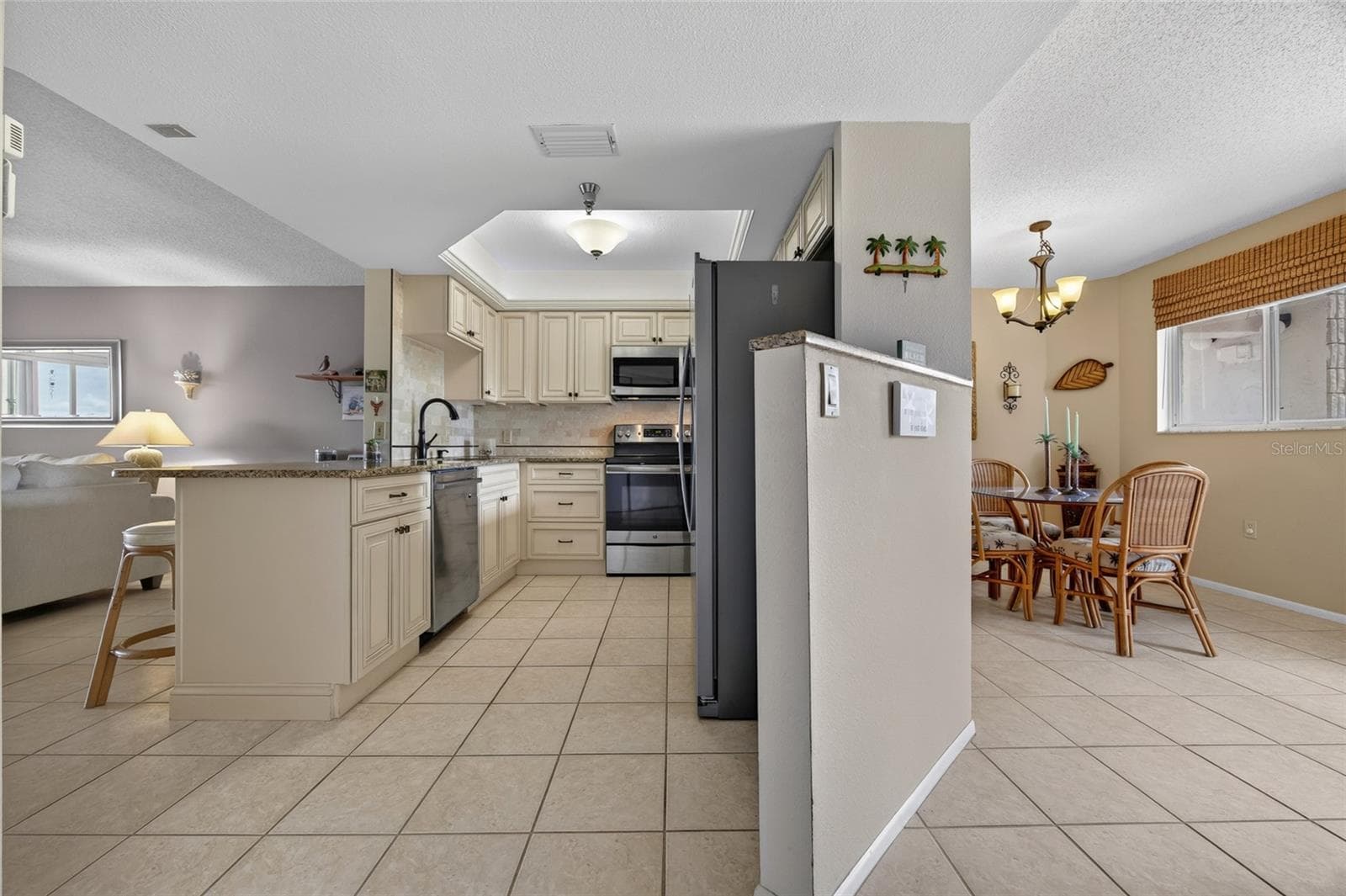 Condominium at 1401 S MCCALL RD #102, ENGLEWOOD, photo 5 of 38