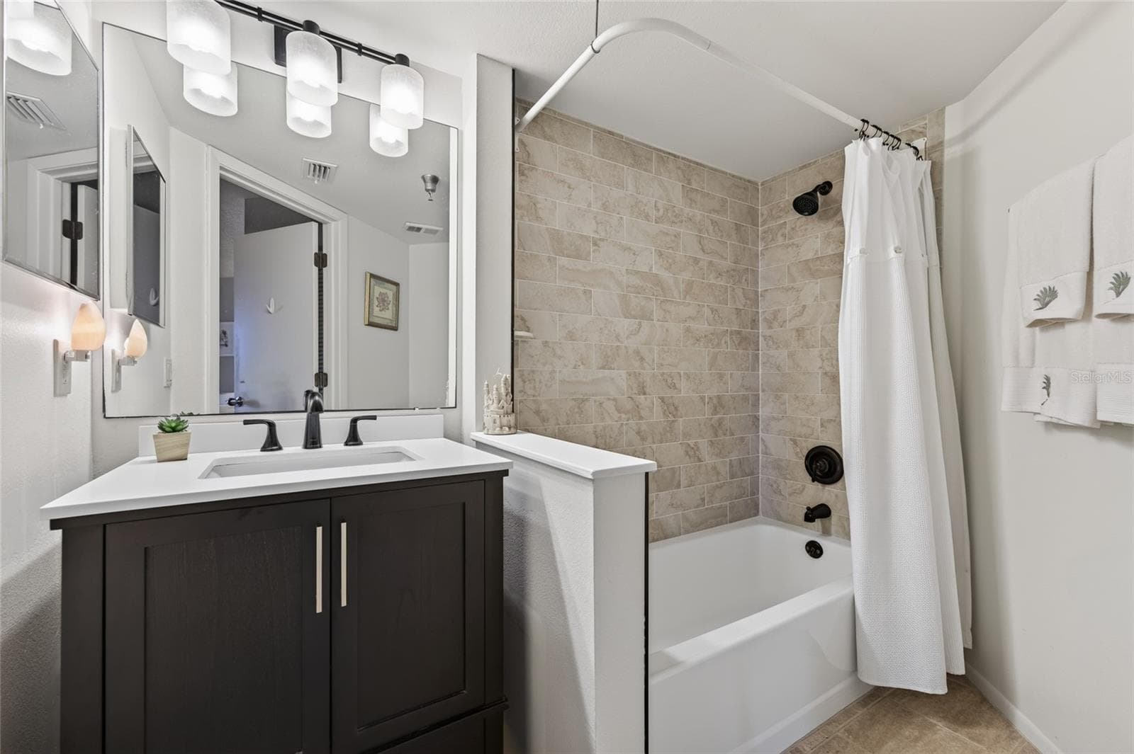 Condominium at 1401 S MCCALL RD #102, ENGLEWOOD, photo 20 of 38