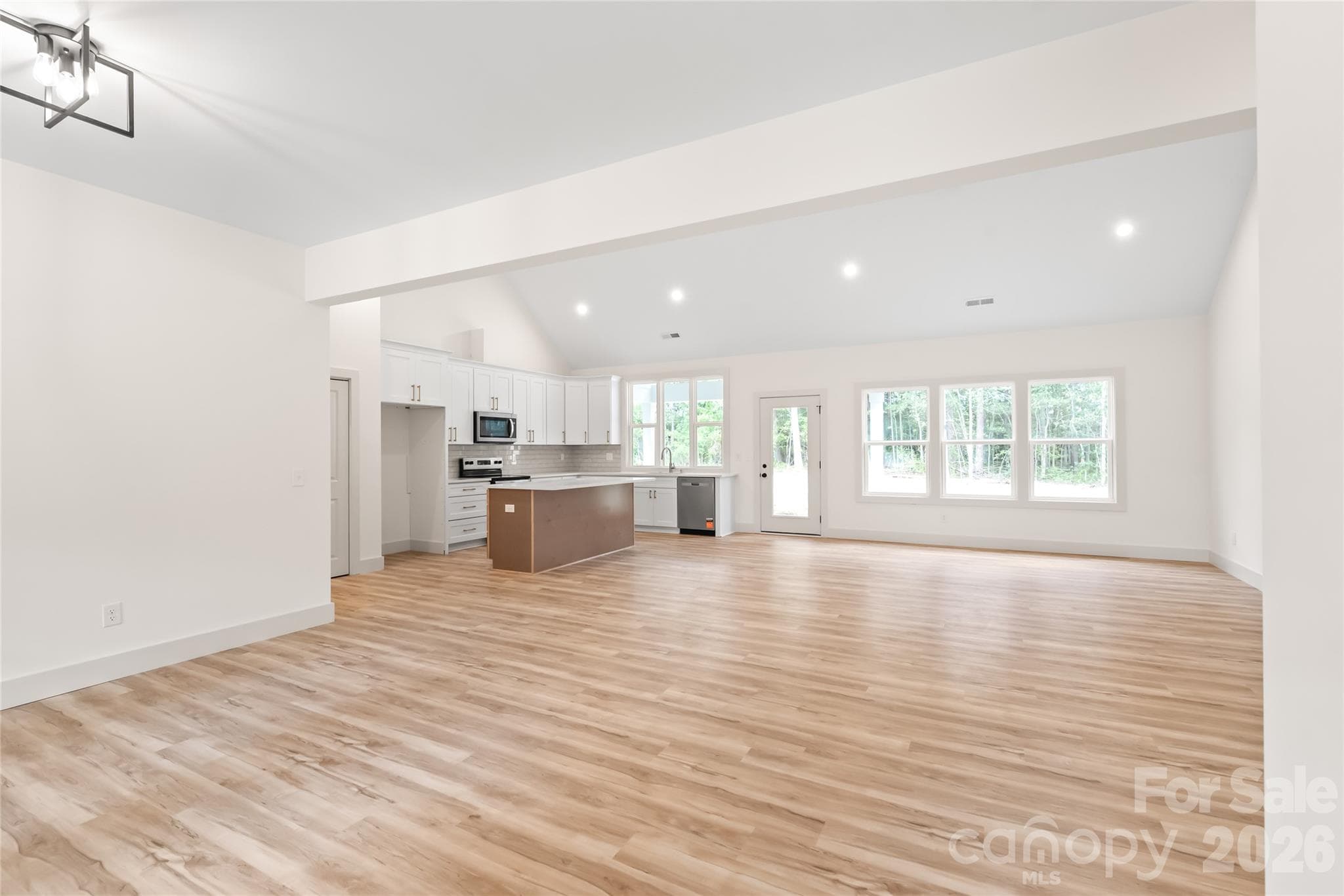 Single Family Residence at 4205 Pigg Mattox Road, Monroe, photo 4 of 42