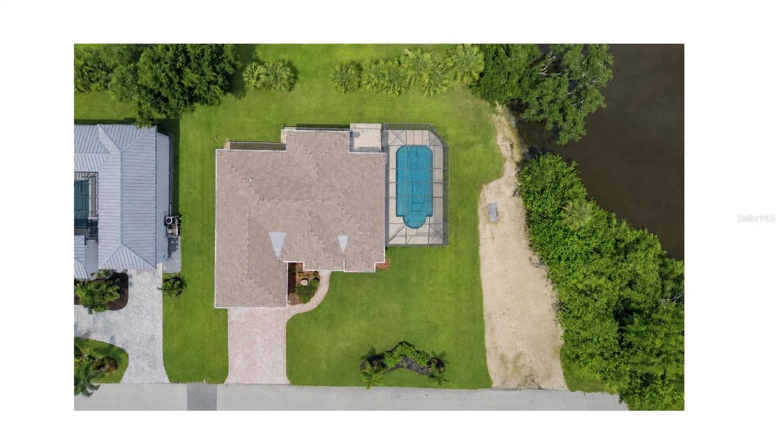Virtual staged POOL - 200 MONTANA AVE, NOKOMIS