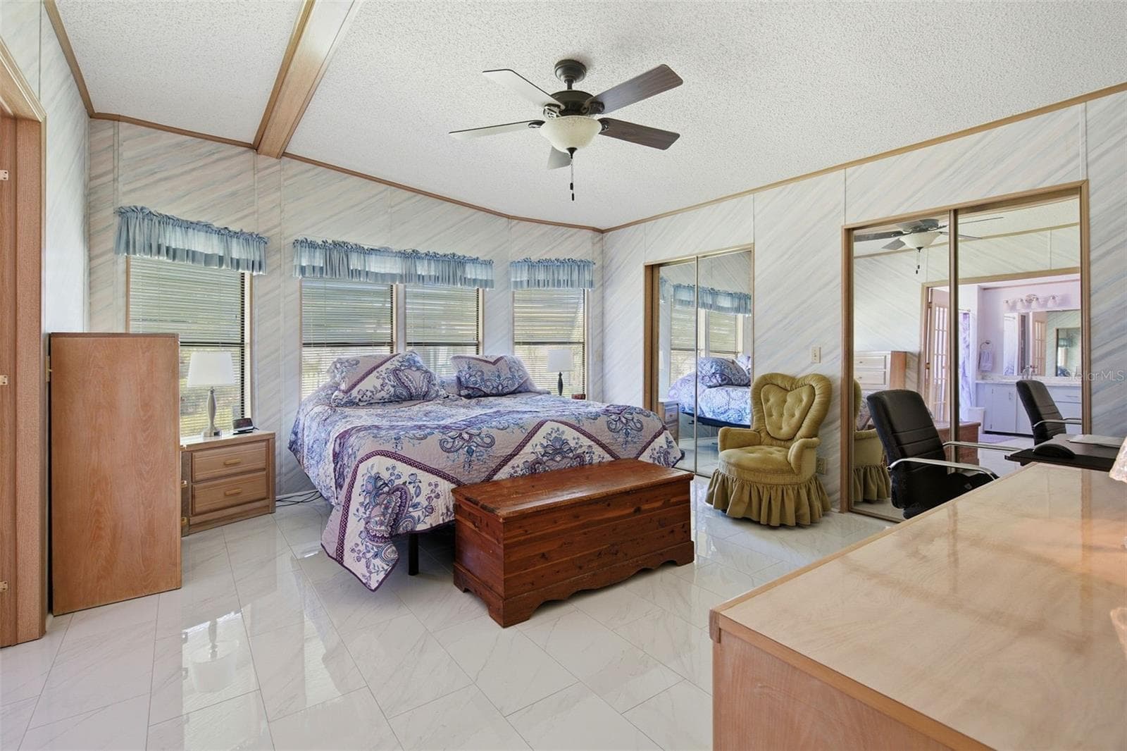 Manufactured Home at 113 JACKSON PARK AVE, DAVENPORT, photo 14 of 38
