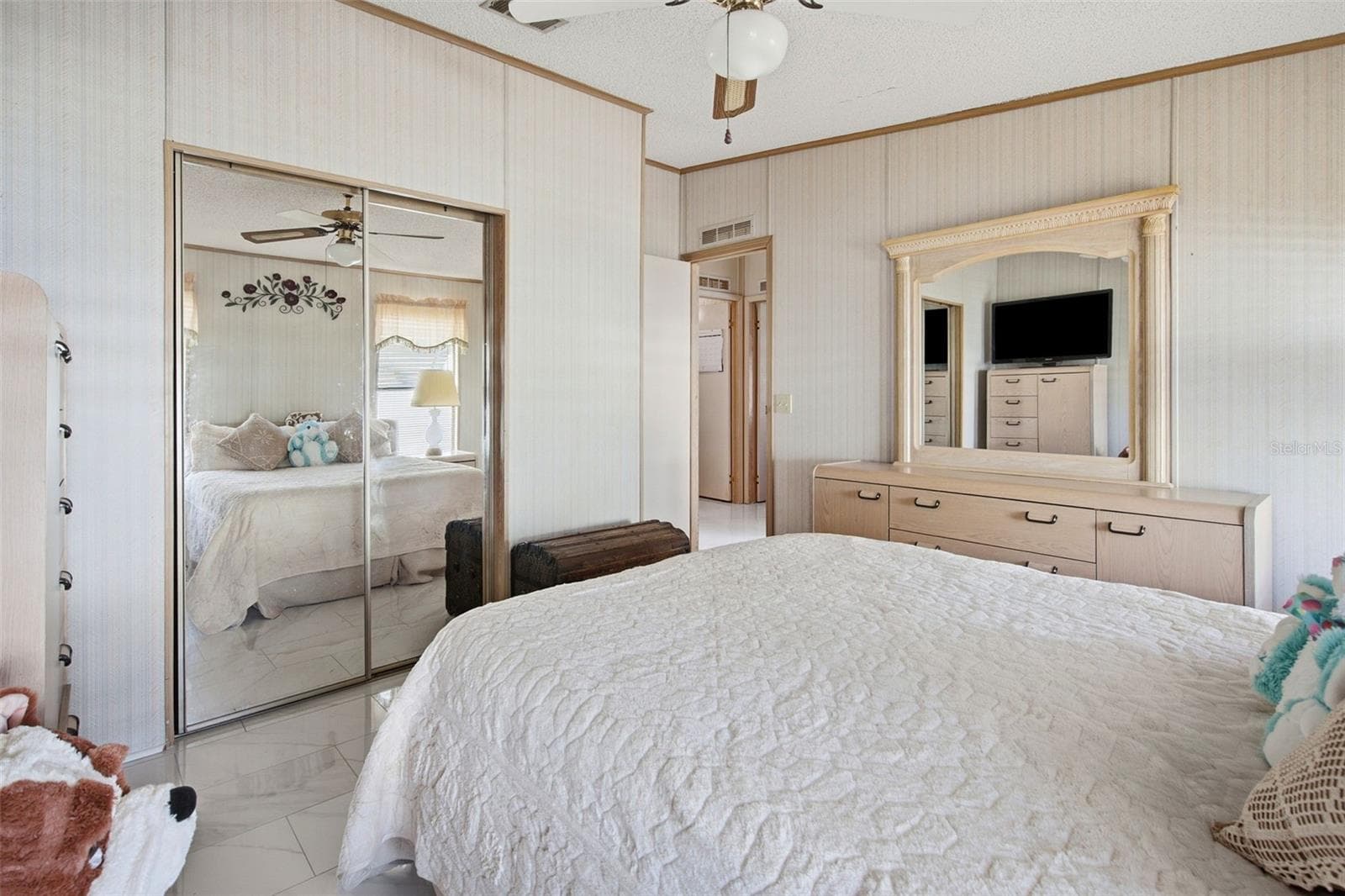 Manufactured Home at 113 JACKSON PARK AVE, DAVENPORT, photo 19 of 38