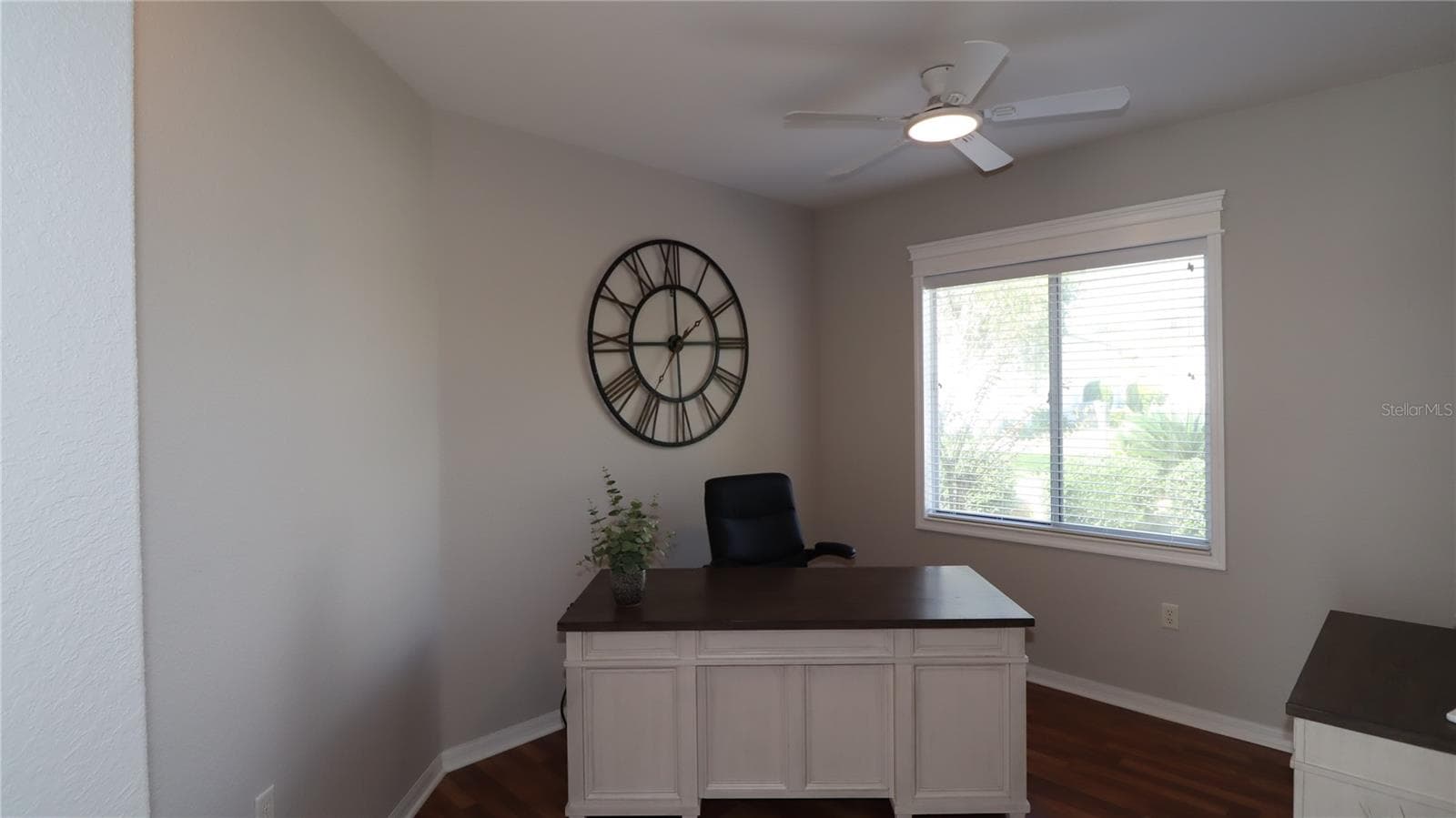 Built-in Bookcase - 9261 SE 124TH PL, SUMMERFIELD