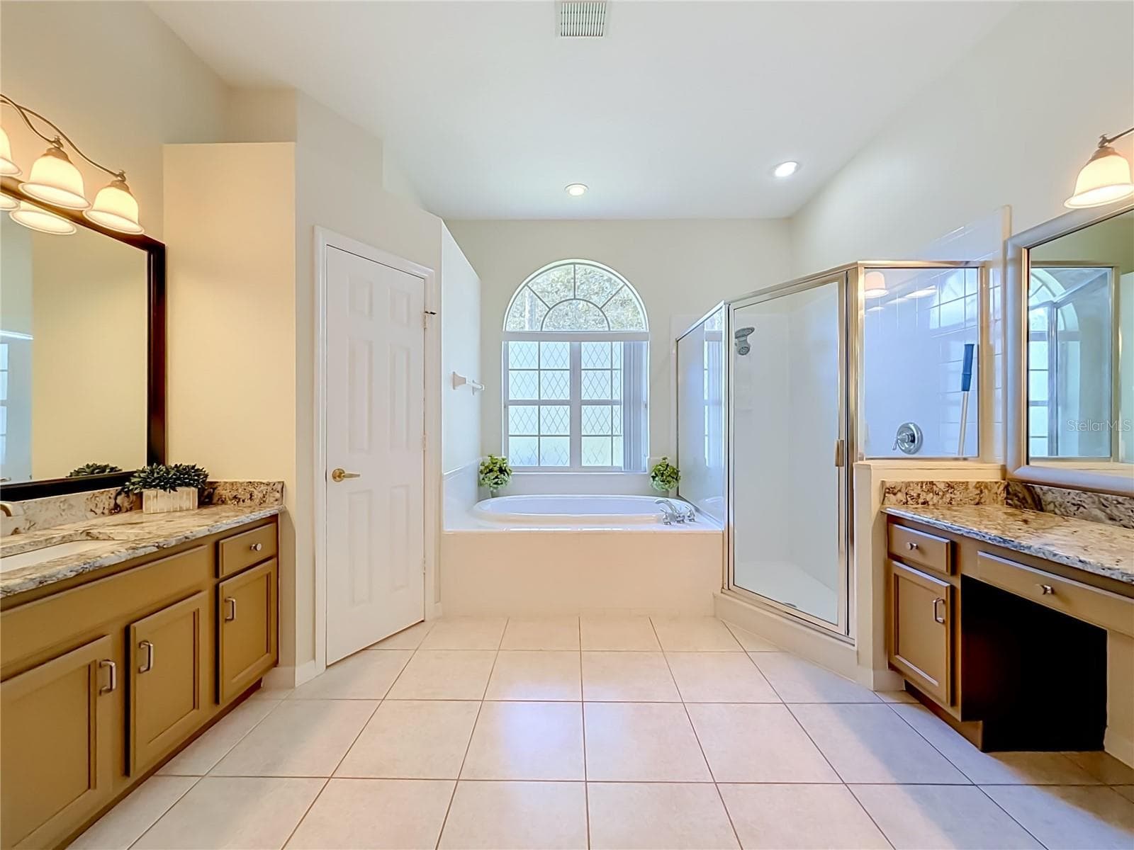Single Family Residence at 1105 SHADOWBROOK TRL, WINTER SPRINGS, photo 17 of 39