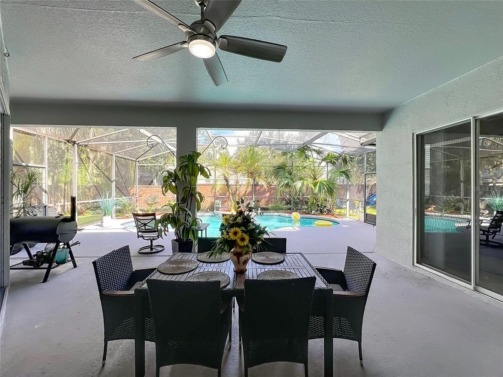 Single Family Residence at 1105 SHADOWBROOK TRL, WINTER SPRINGS, photo 3 of 39