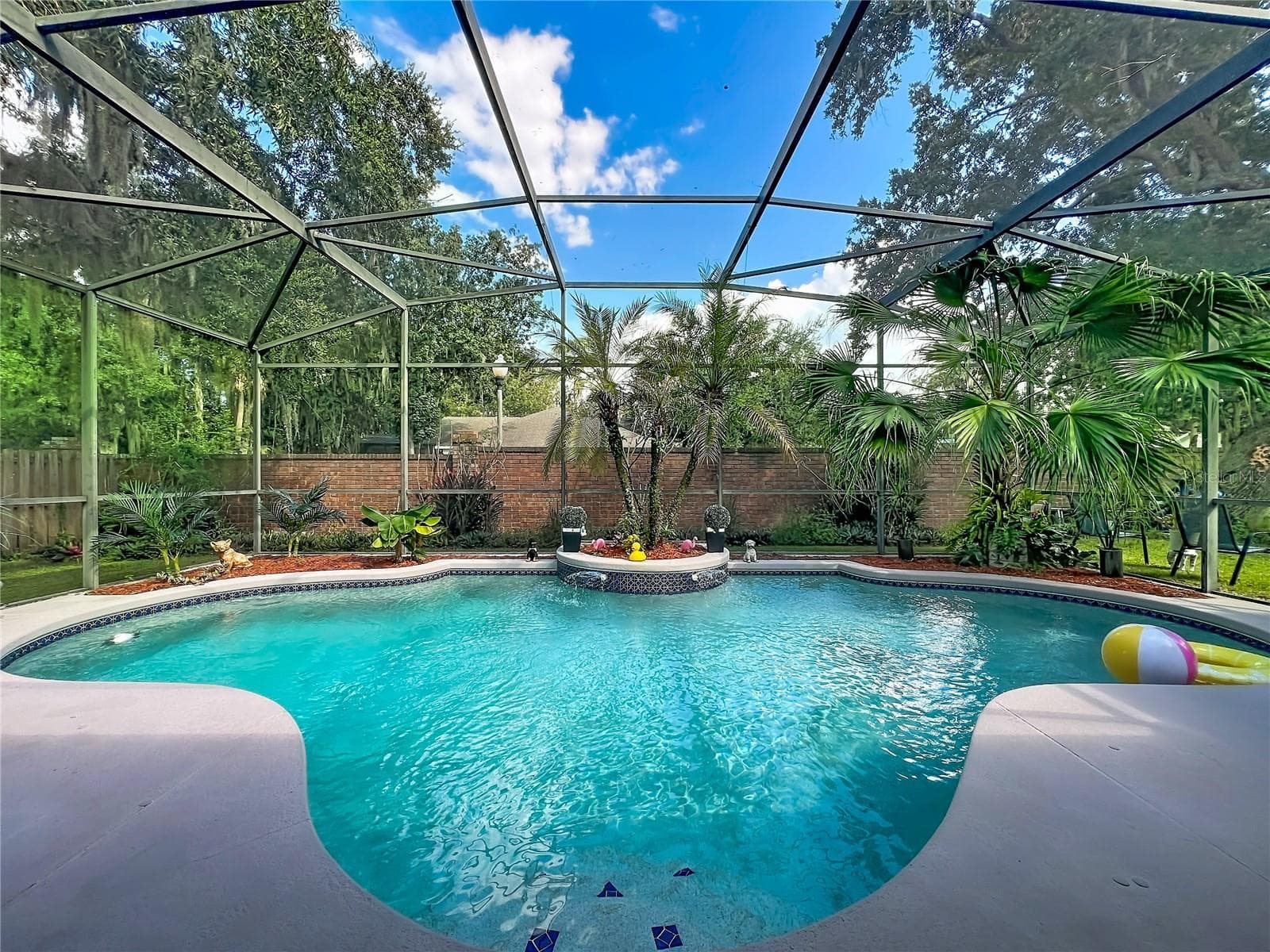 Single Family Residence at 1105 SHADOWBROOK TRL, WINTER SPRINGS, photo 2 of 39
