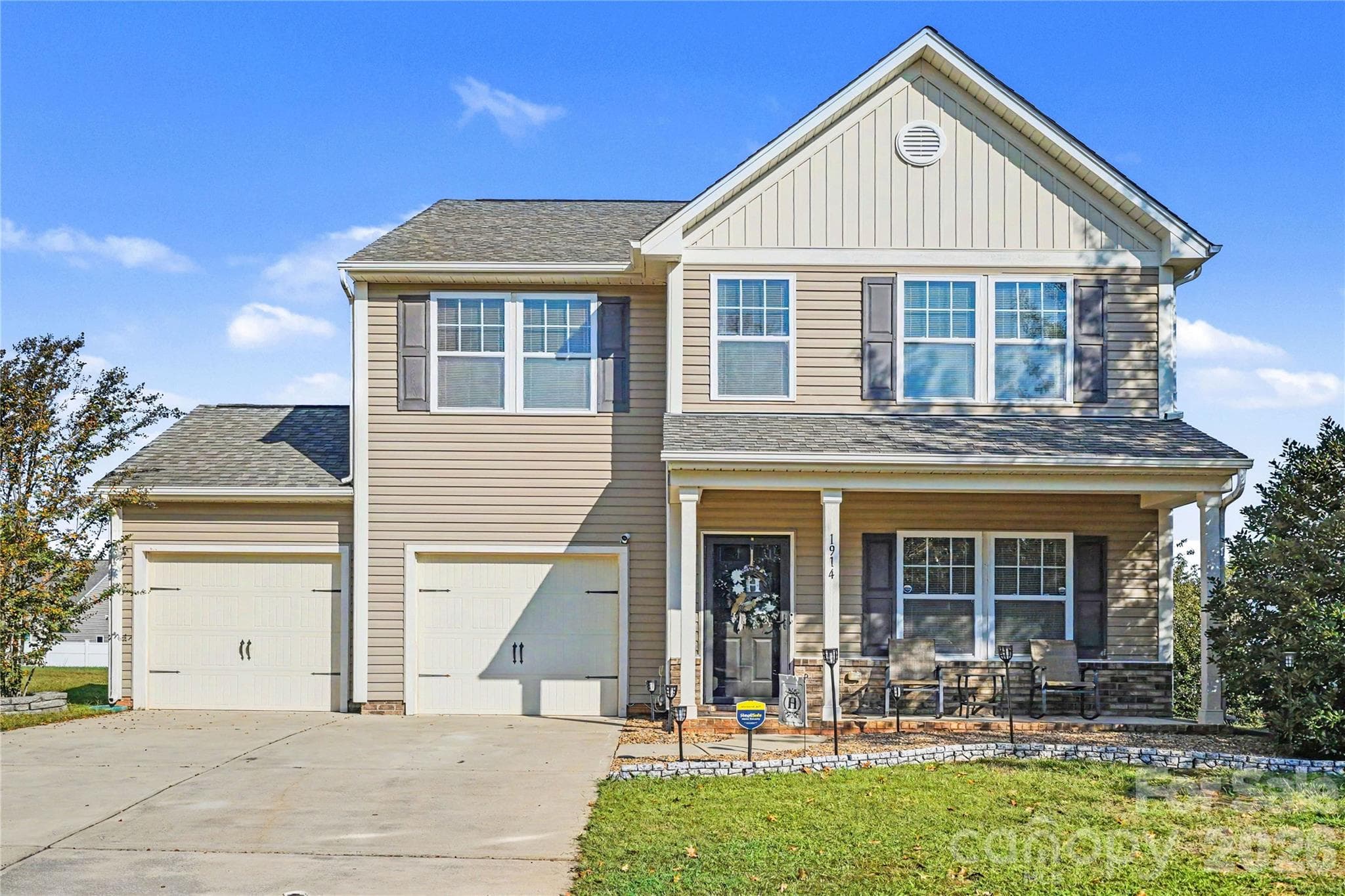 Single Family Residence at 1914 Kingstree Drive, Monroe, photo 2 of 29