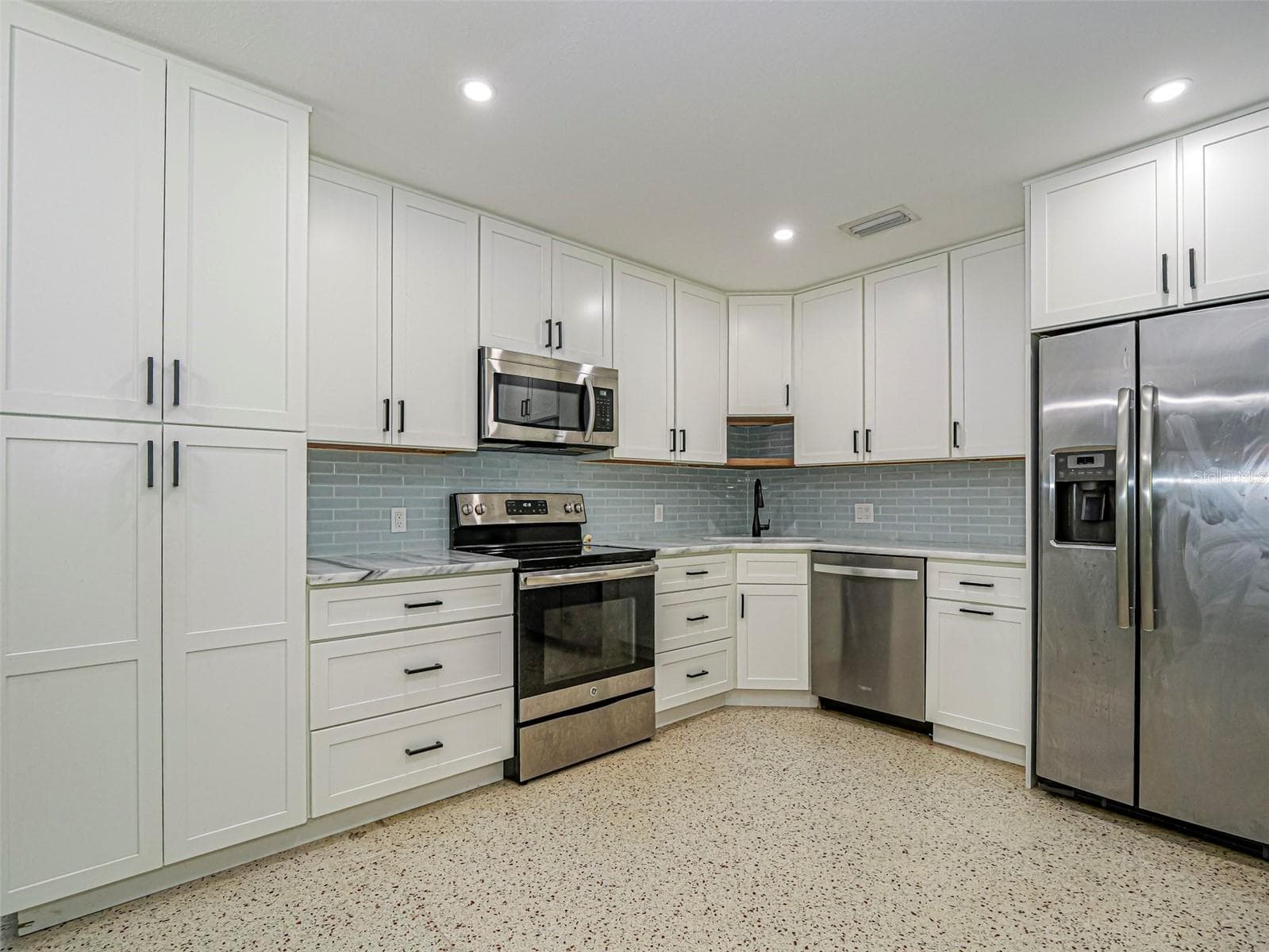 Single Family Residence at 2755 6TH PL, VERO BEACH, photo 7 of 35