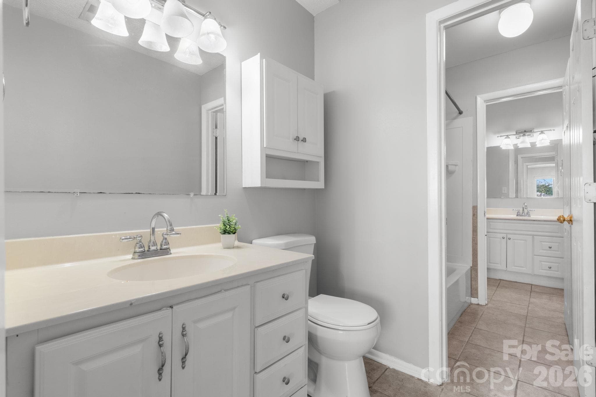 Condominium at 1050 21st Avenue NW, Hickory, photo 15 of 27