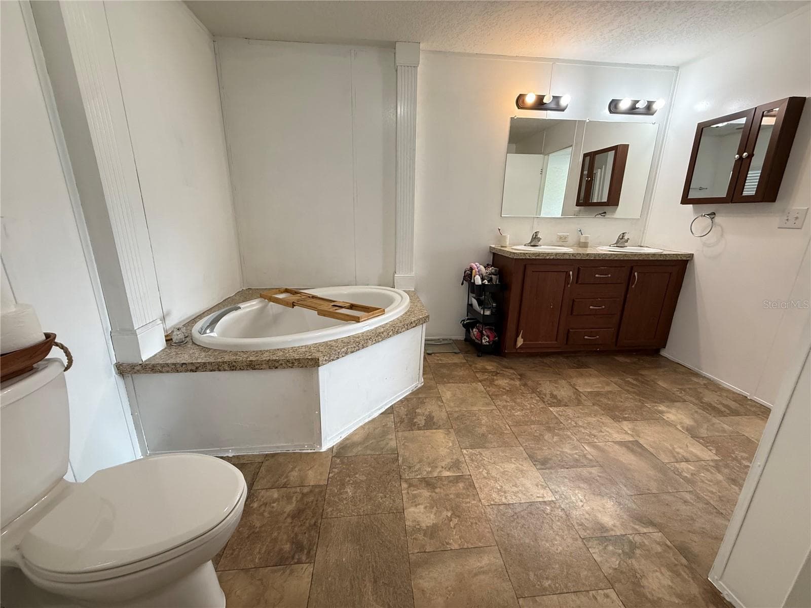 Manufactured Home at 23667 81ST RD, O'BRIEN, photo 24 of 123