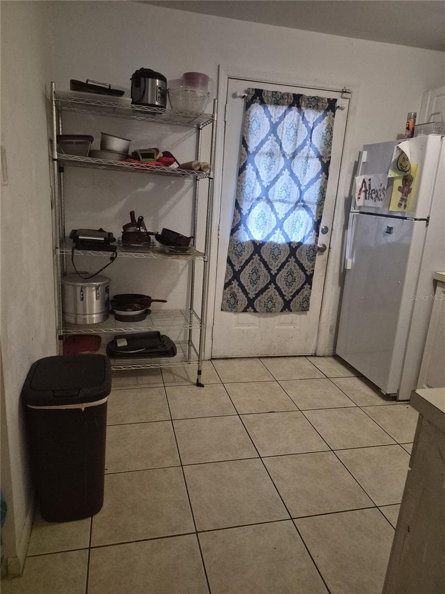 kitchen - 202 POINSETTIA PINE CT #202, TAMPA