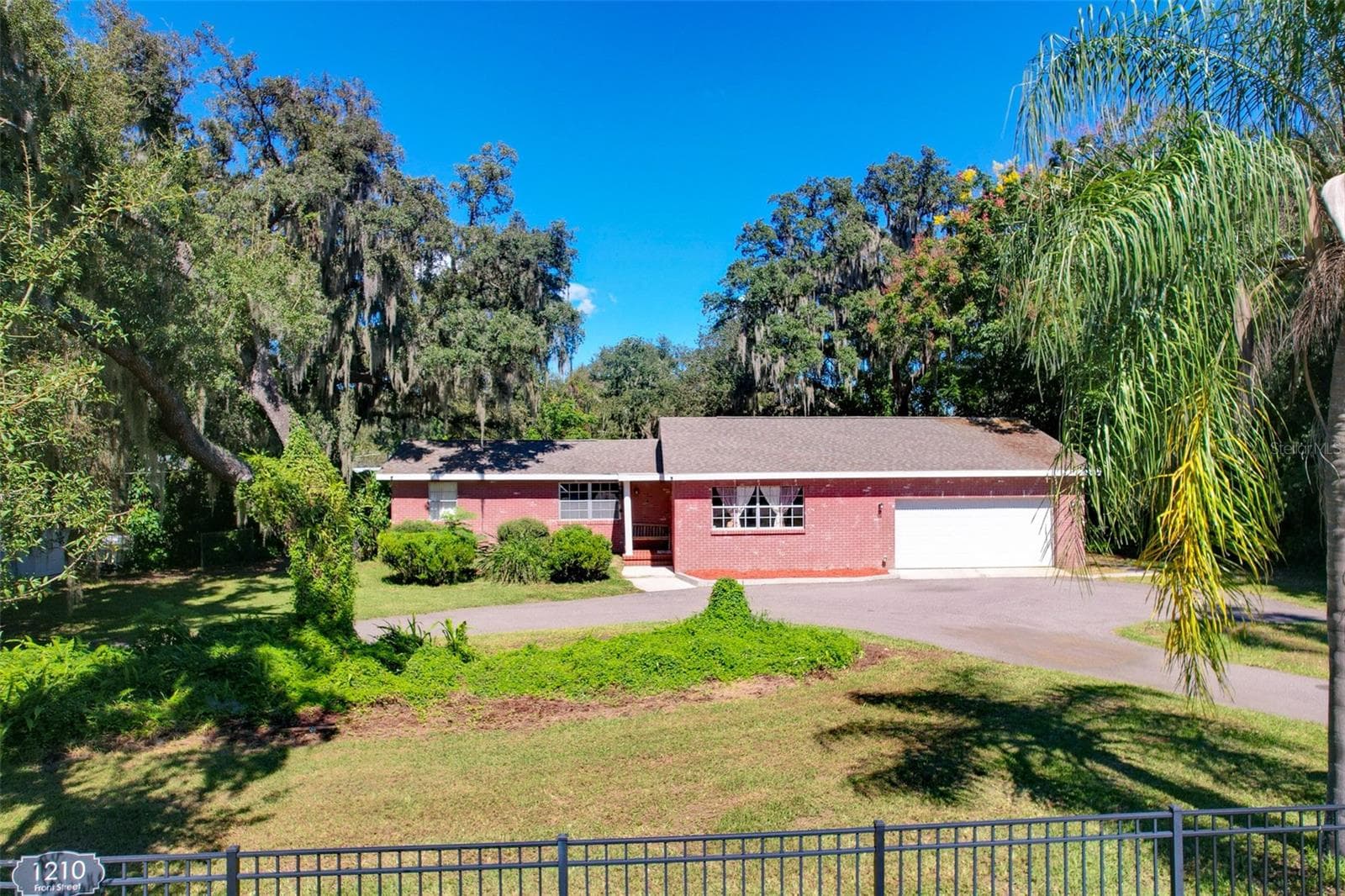 Single Family Residence at 1210 FRONT ST, VALRICO, photo 5 of 58